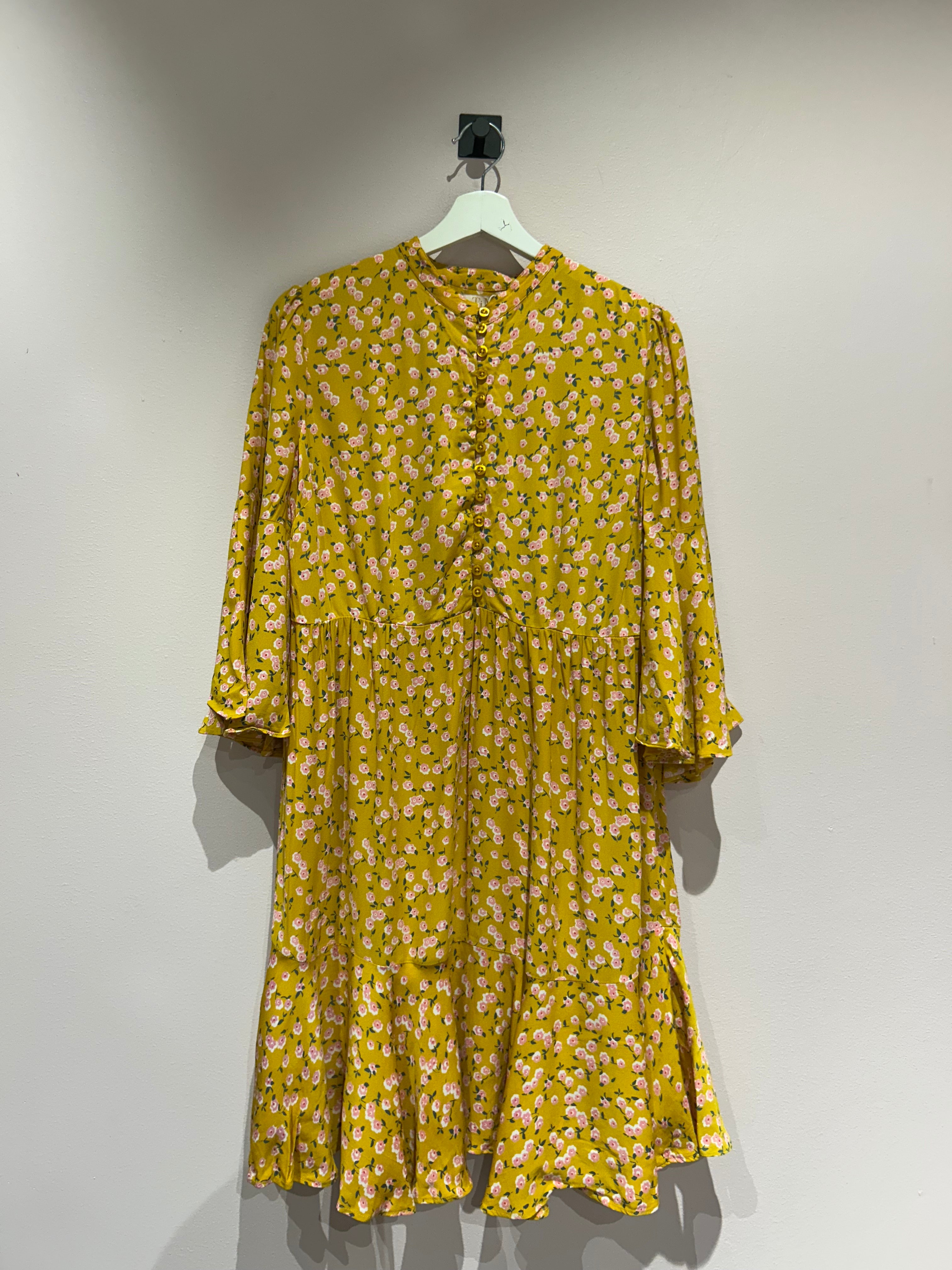 ByTimo Dresses M