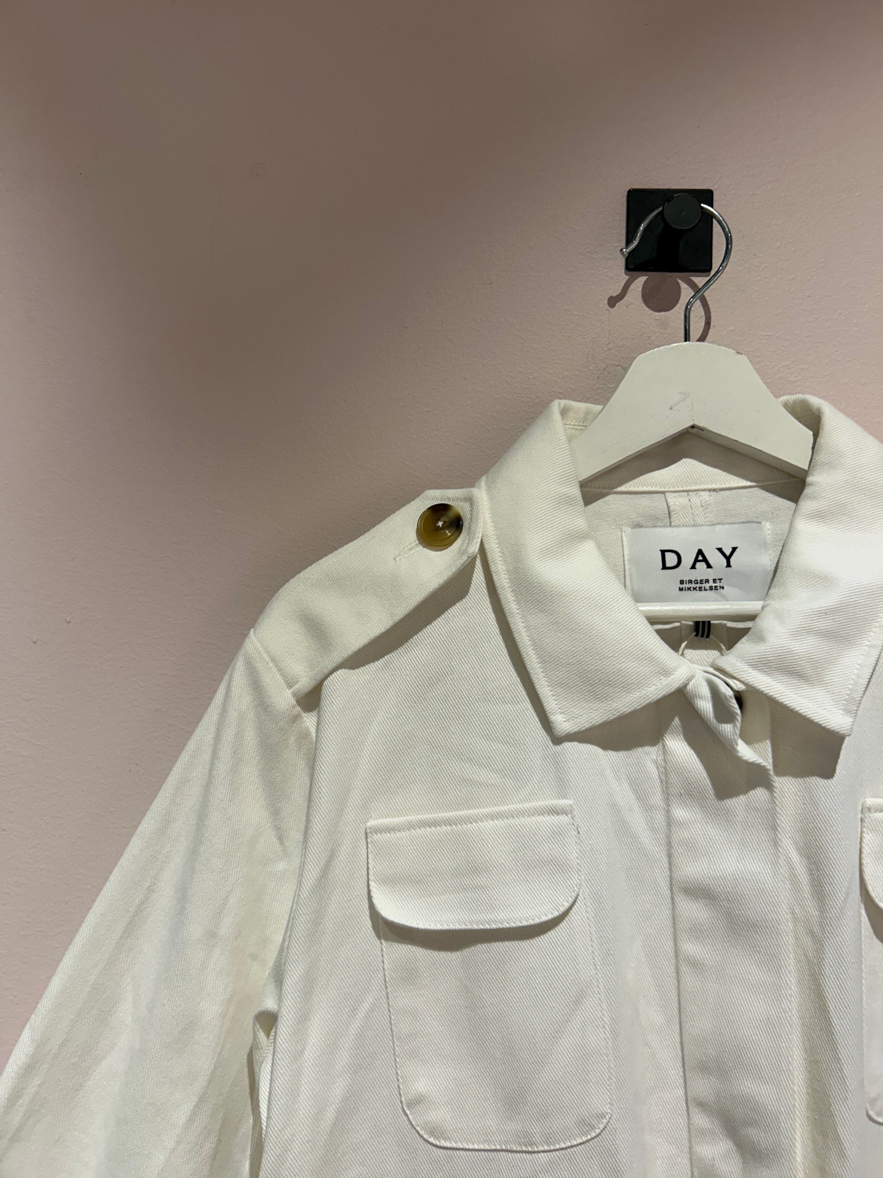 DAY Birger et Mikkelsen Coats & Jackets M