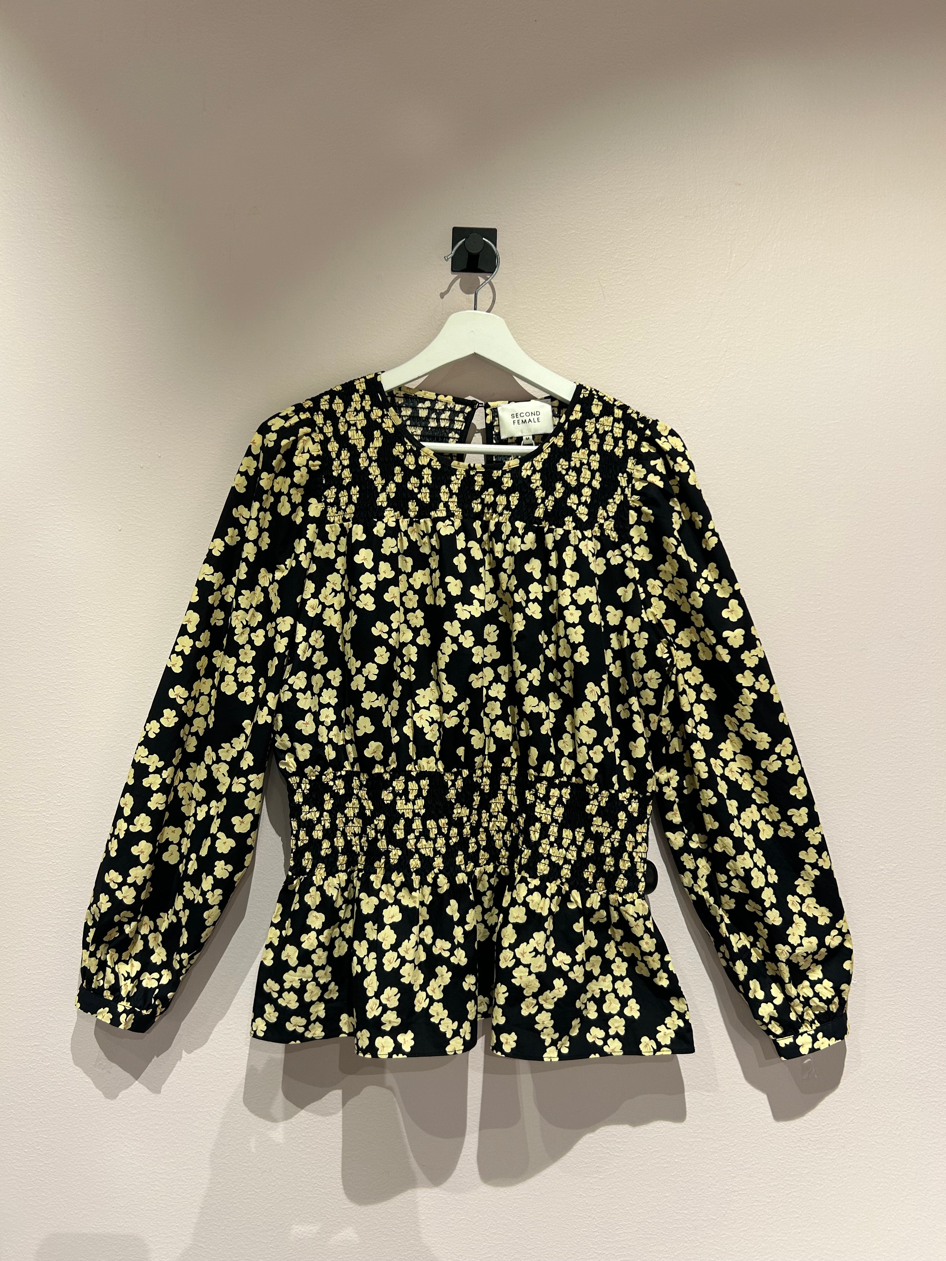 Second Female Blouses M