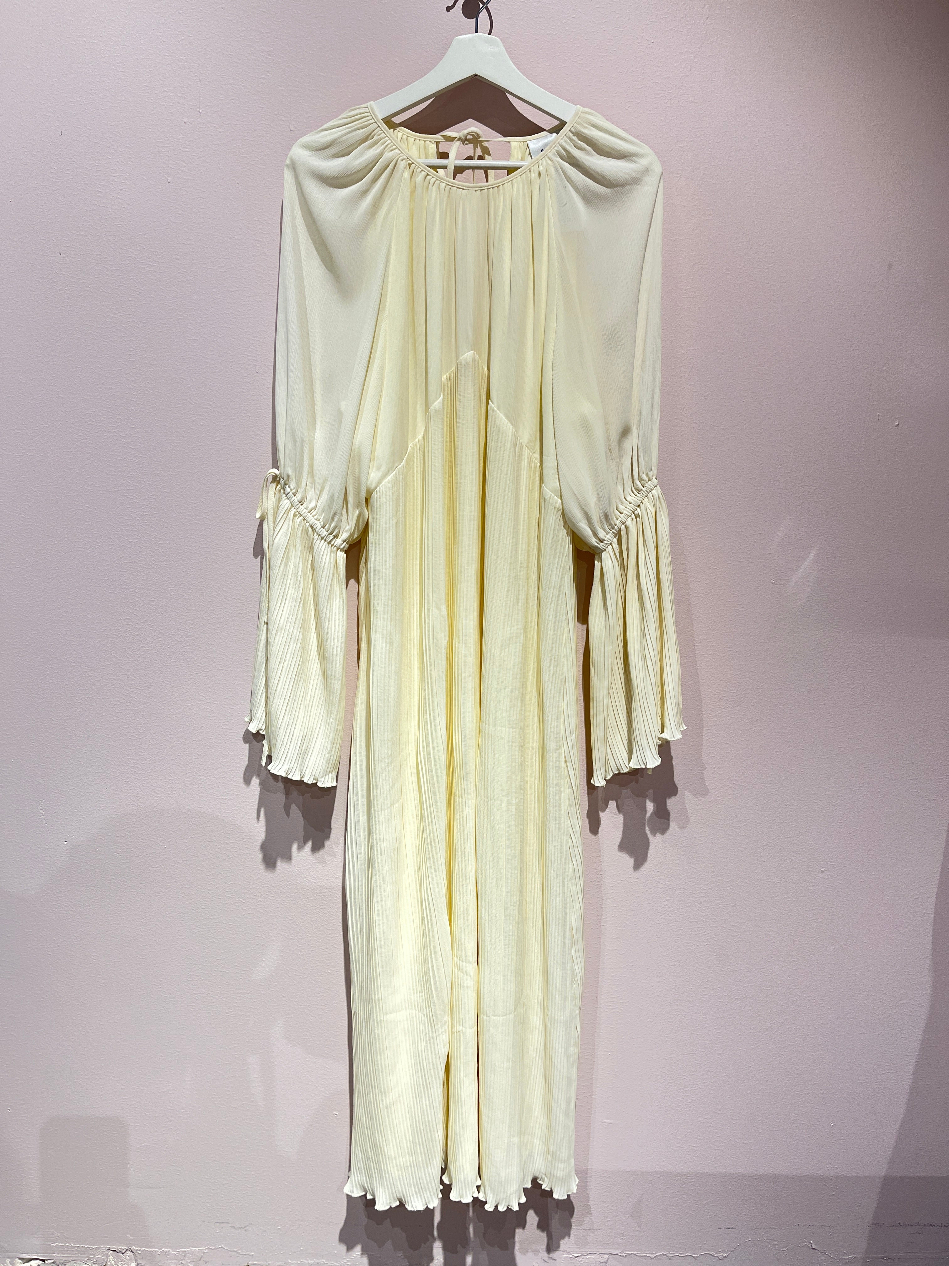 Gestuz Dresses 38