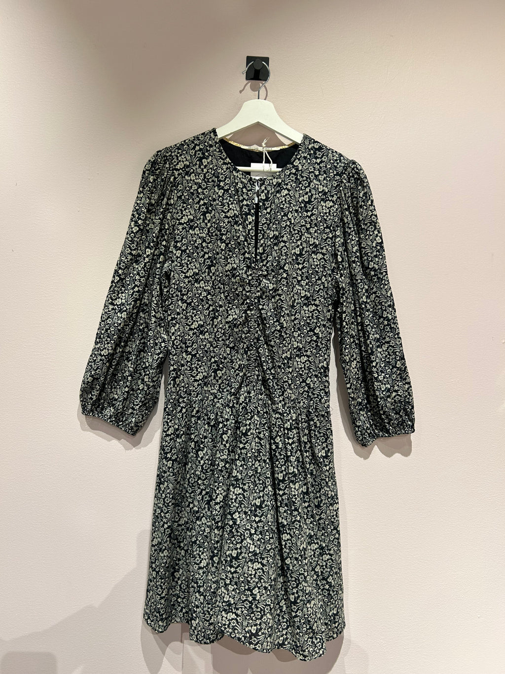 Second Female Dresses S
