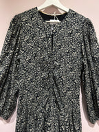 Second Female Dresses S