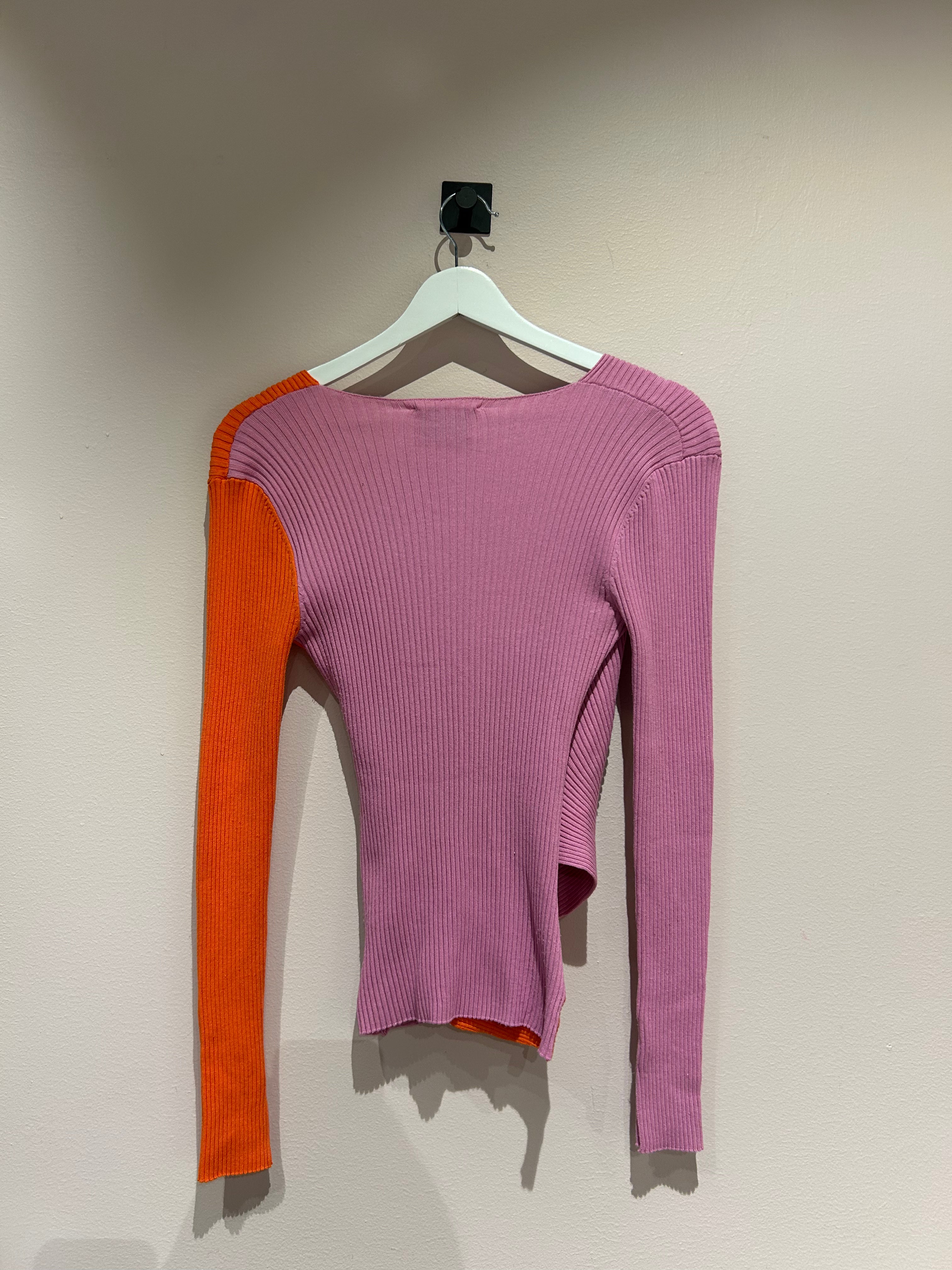 Neo Noir Sweaters S