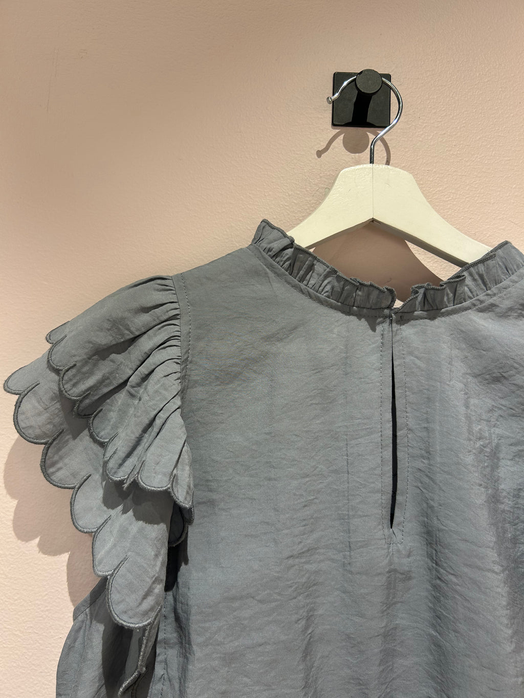Second Female Clothing Tops S