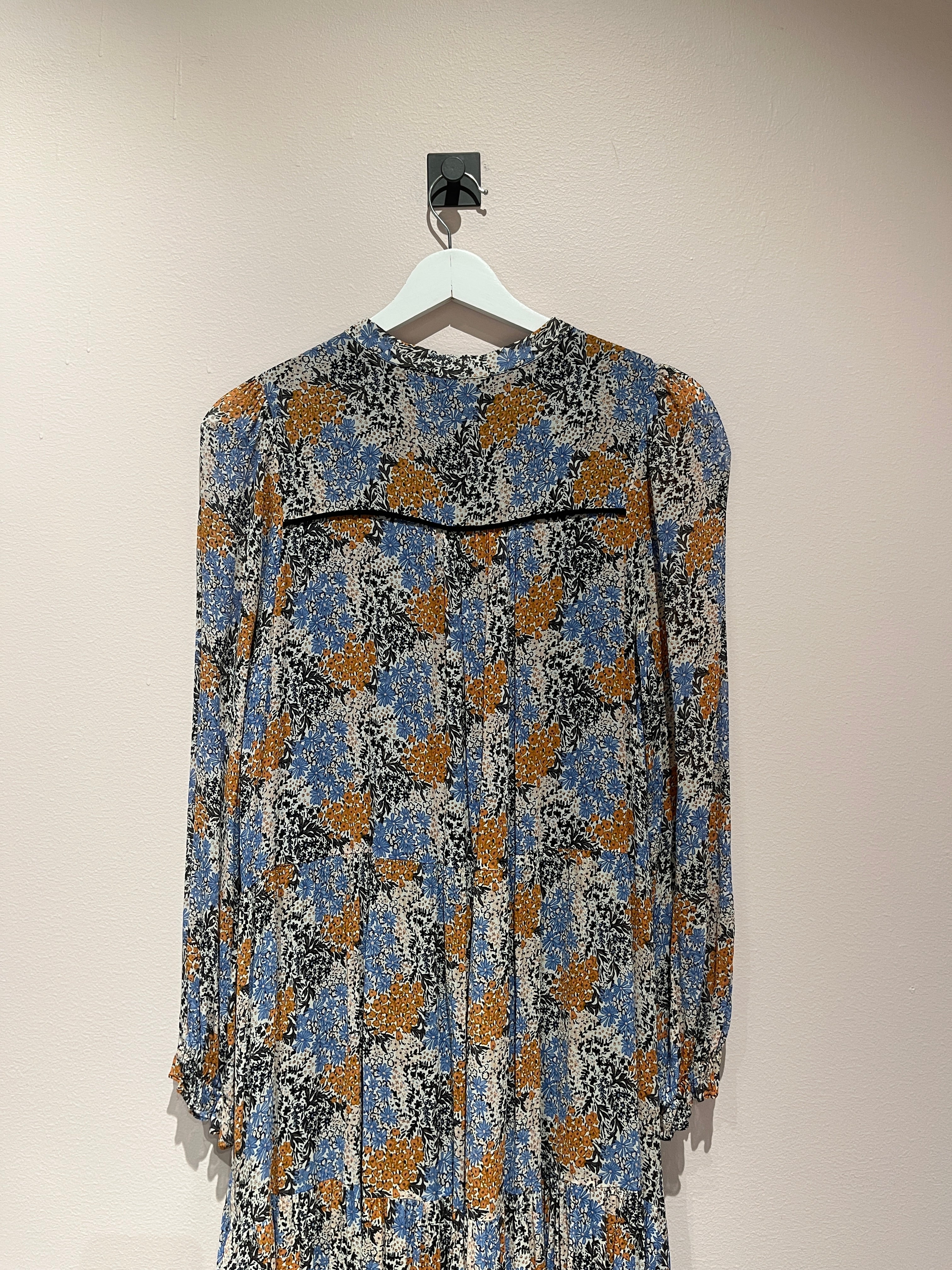 Second Female Dresses S