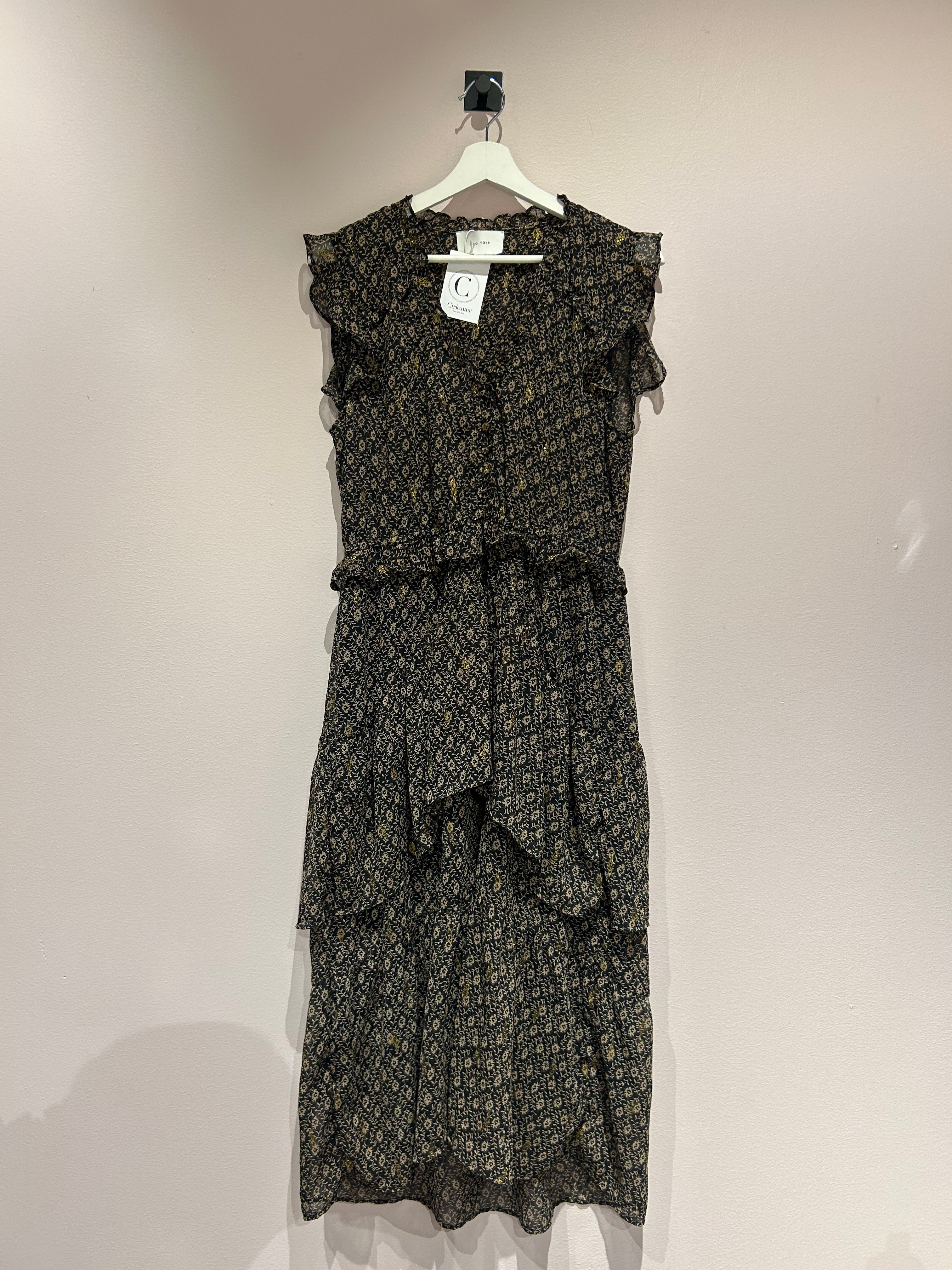 Neo Noir Dresses M