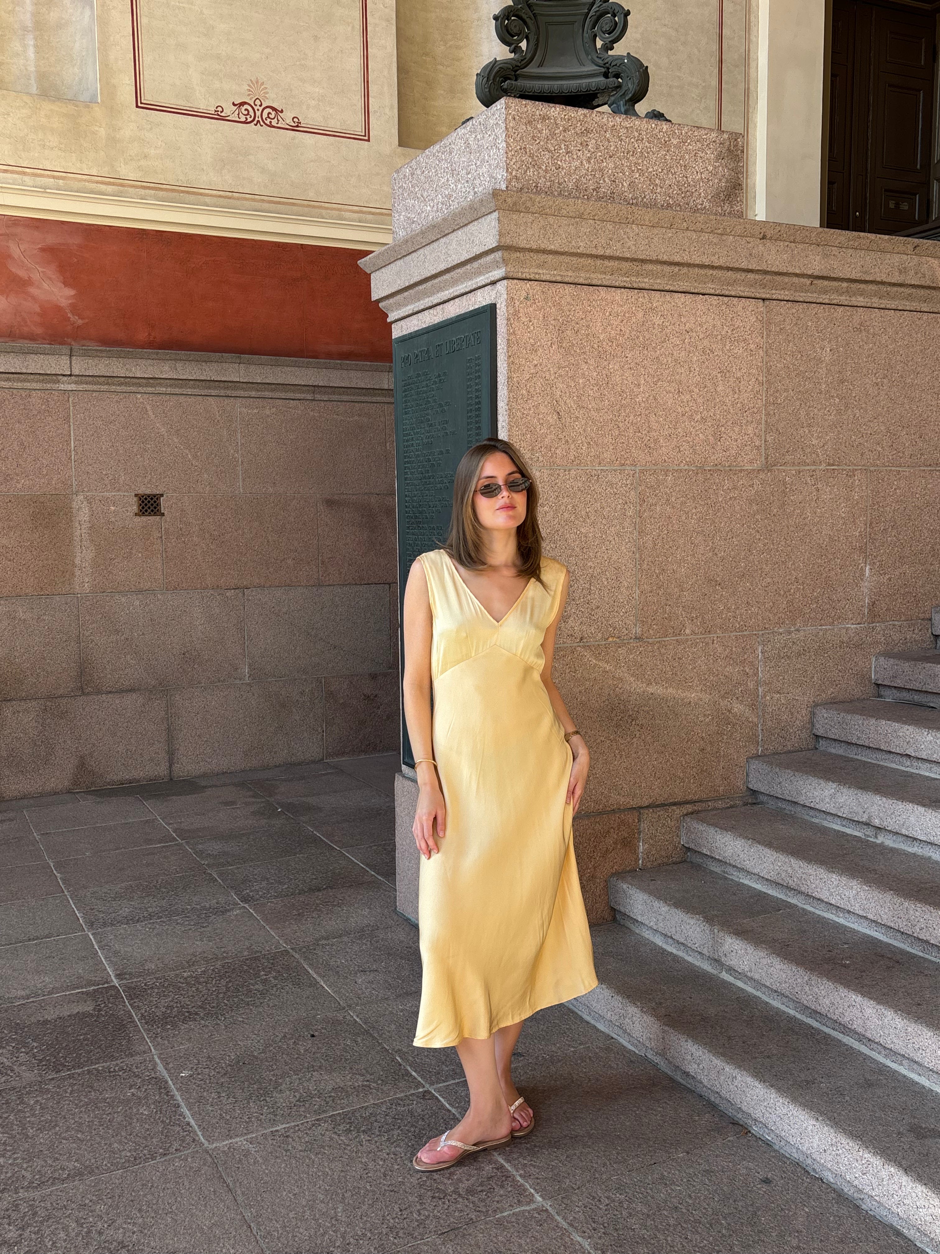 Second Female Dresses S