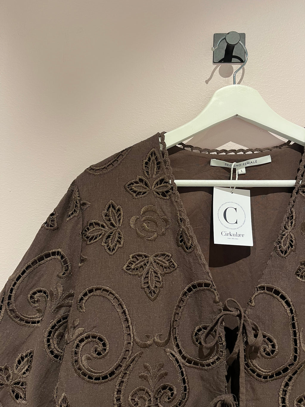 Second Female Blouses L