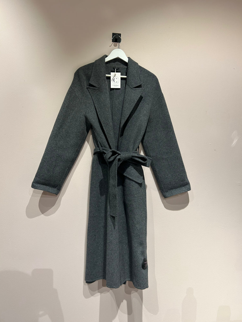 theory Coats & Jackets M
