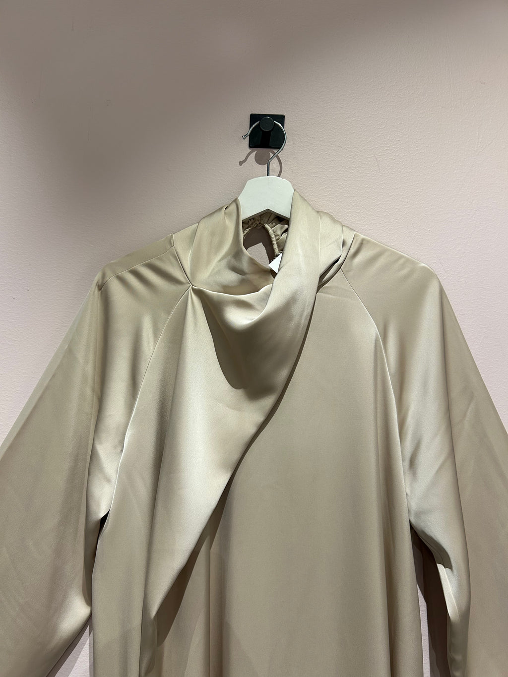 Urban Pioneers Dresses L