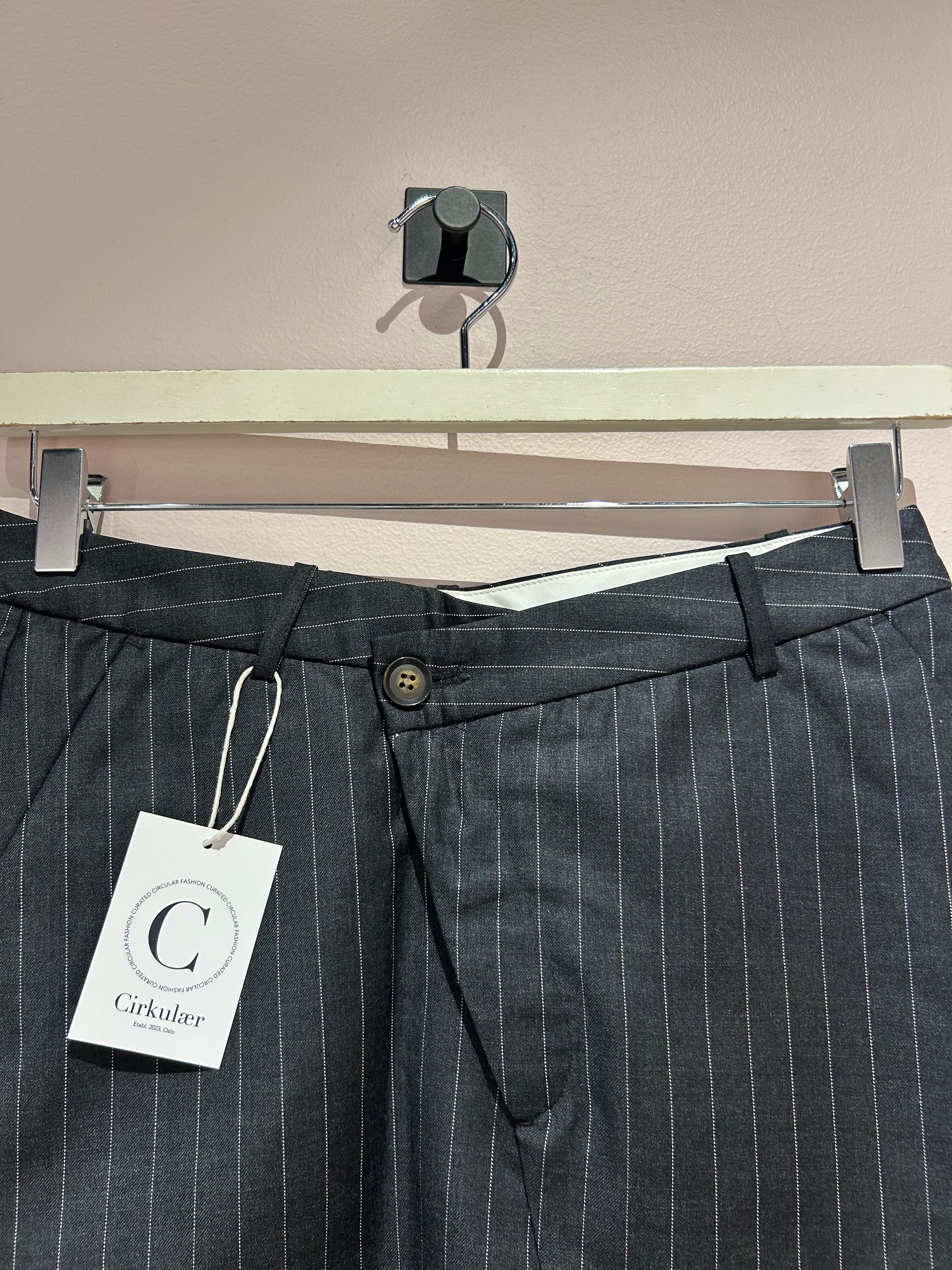The Garment Skirts XS