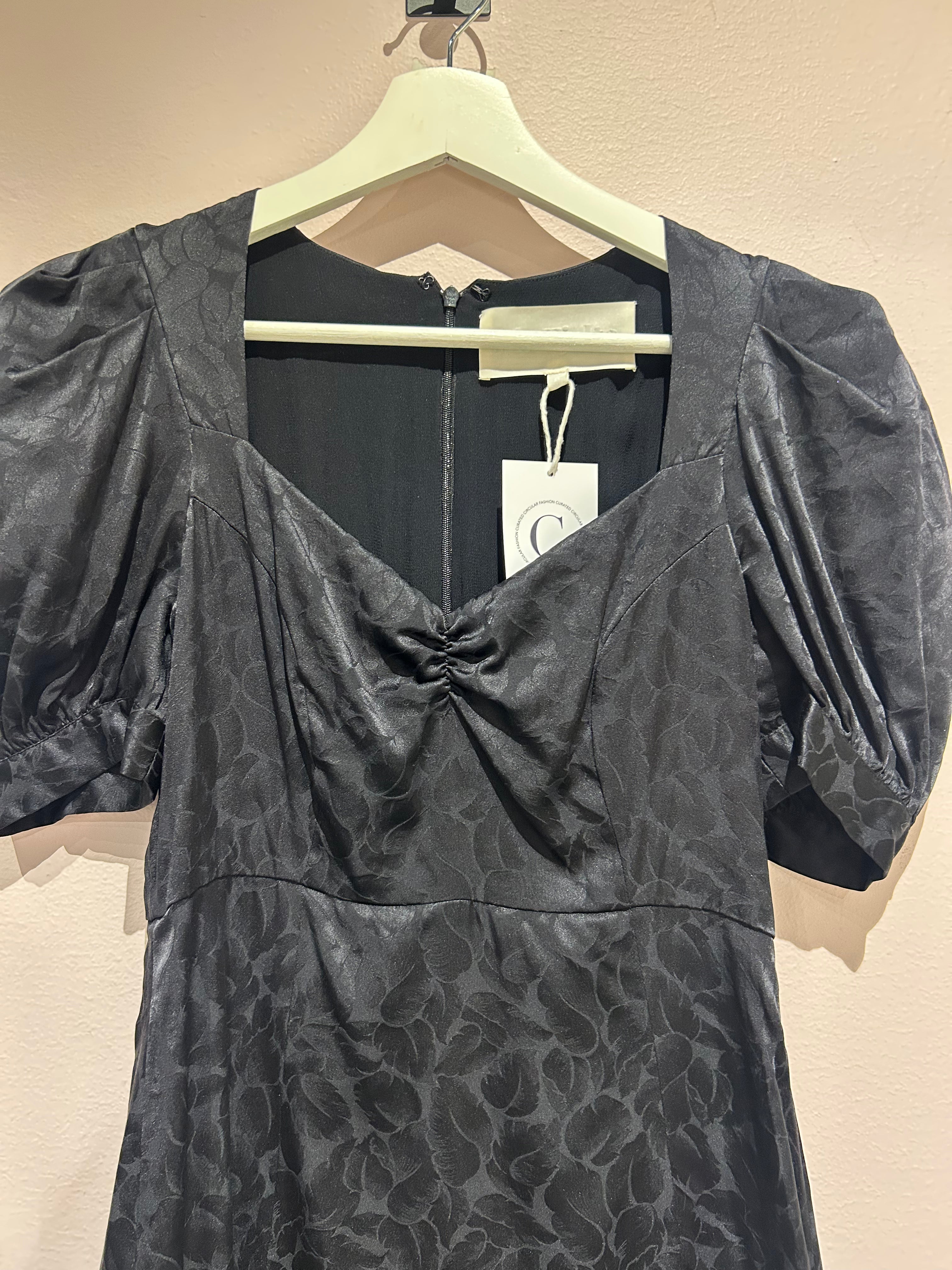 Pia Tjelta Dresses XS