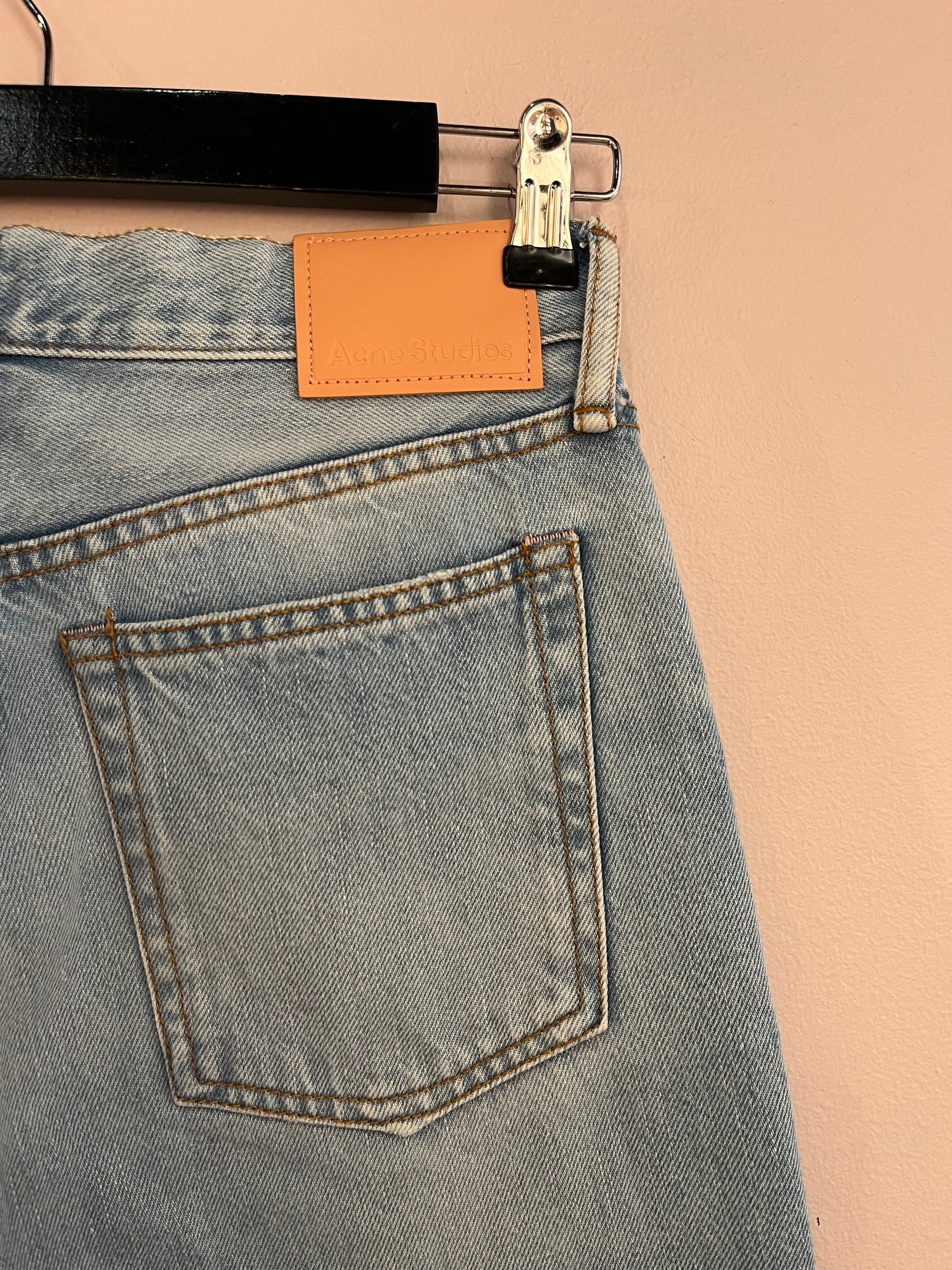 092784 - Acne studios - Jeans - Blue - 27/32 - Image 1 circular-filename:01_07_2026_19eda884-80a4-4fcf-a868-cb95521dd8d1_captured_image