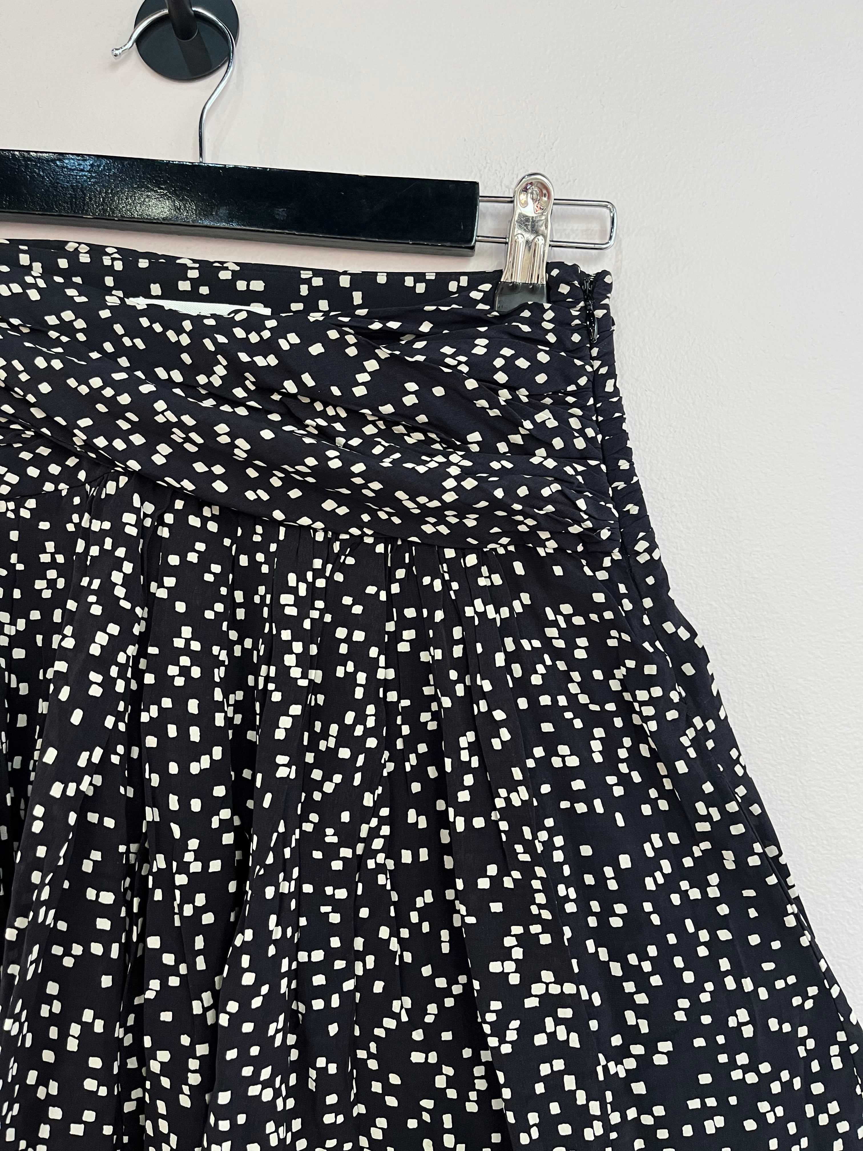 092789 - Isabel Marant Etoile - Skirts - Black - 36 - Image 1 circular-filename:01_07_2026_93f35267-5283-4dbb-b5b5-1fae02136ceb_captured_image
