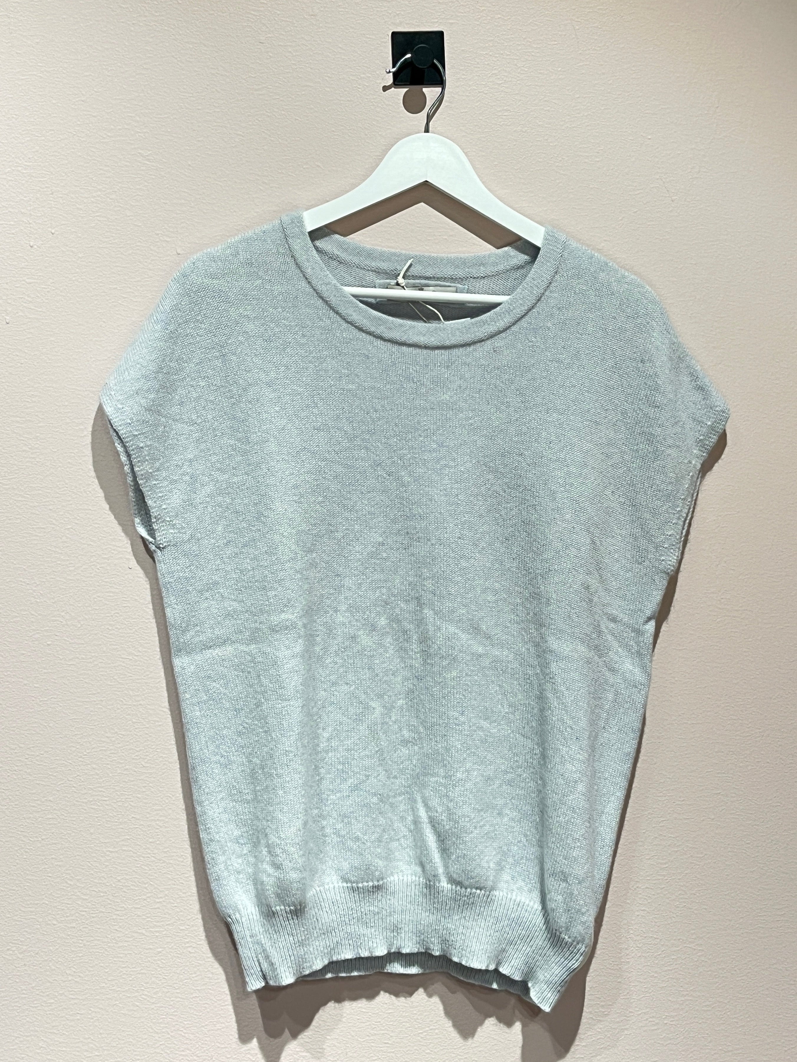 092435 - Gerts Oslo - Vests - Blue - XS - Image 3 circular-filename:01_07_2026_ec137d3b-0aeb-44a2-96d1-f5c11439327c_captured_image circular-filename:01_07_2026_ec137d3b-0aeb-44a2-96d1-f5c11439327c_captured_image