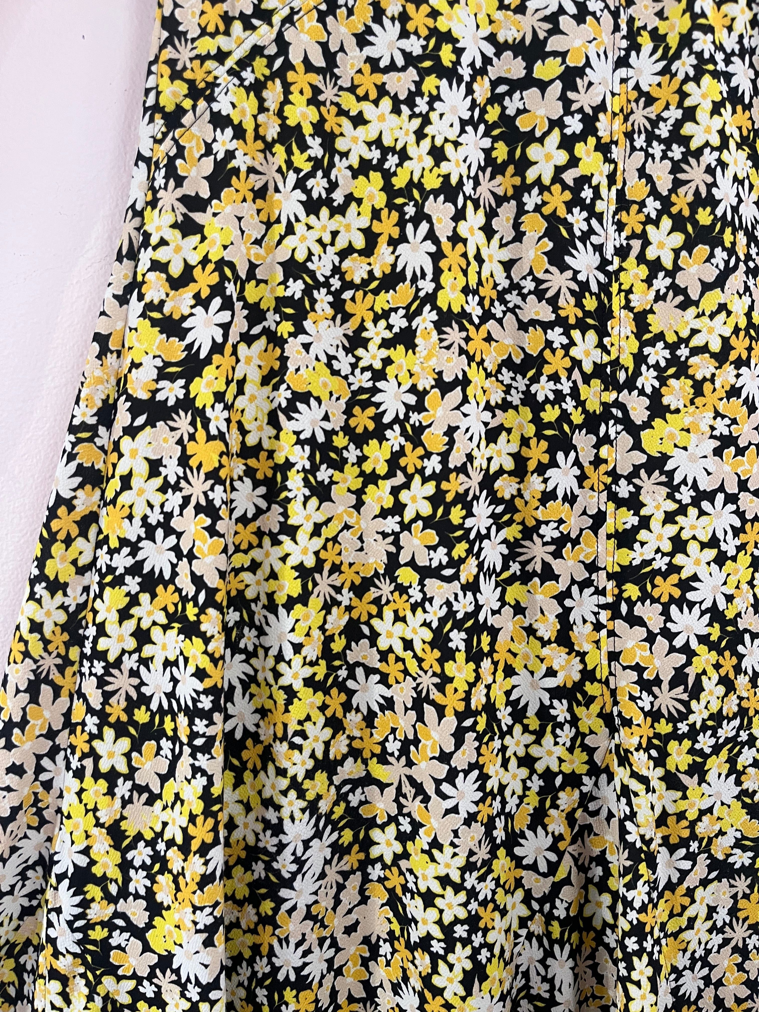 093018 - Fall Winter Spring Summer - Dresses - Yellow - M - Image 1 circular-filename:02_07_2026_22a24ab7-ece1-4509-89b3-1a61bf1b4a10_captured_image