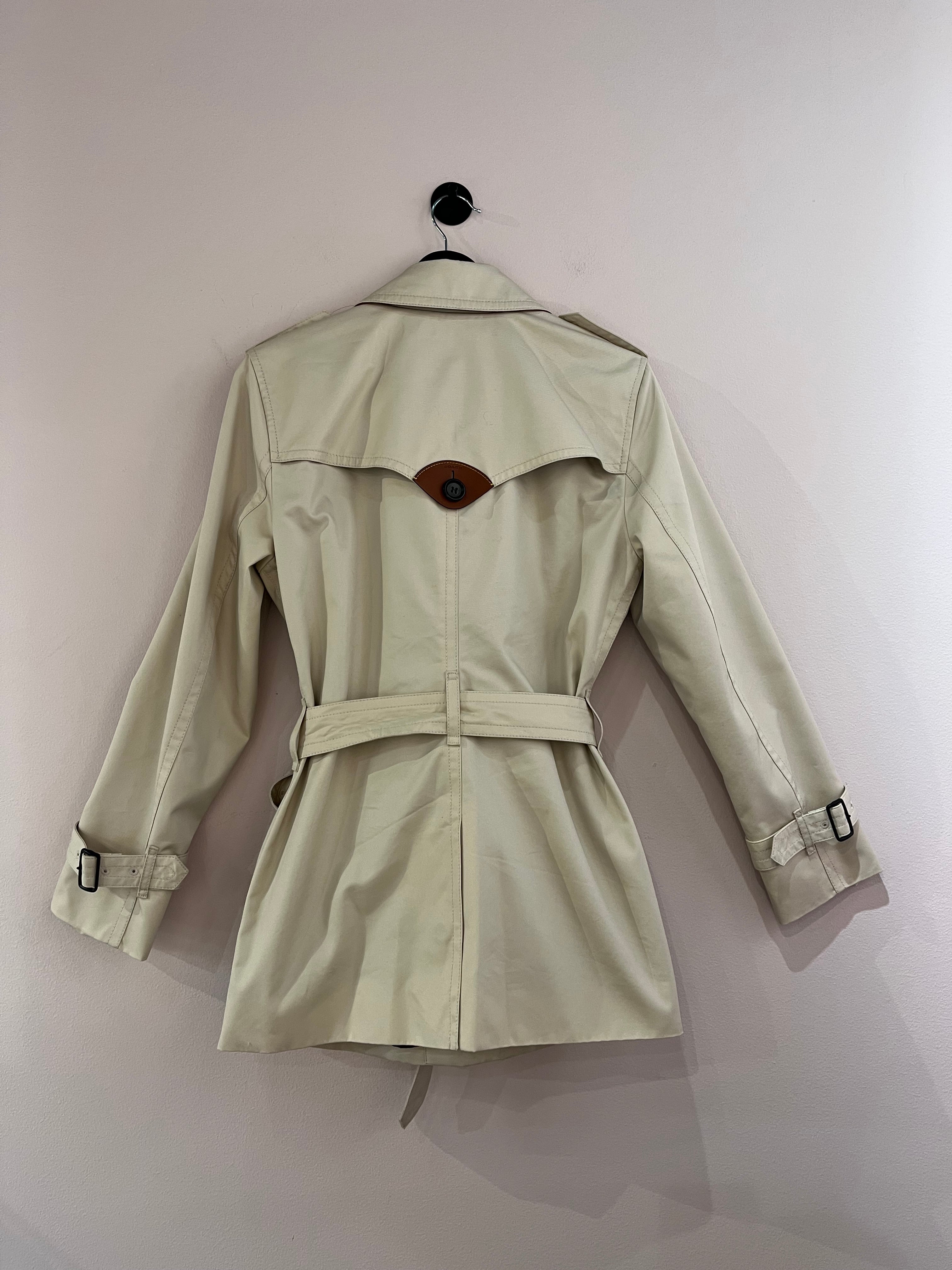 096958 - Coach - Trench Coats - Beige - M - Image 3 circular-filename:03_08_2026_3b519648-173b-4db2-9b2c-476f1df287f3_captured_image