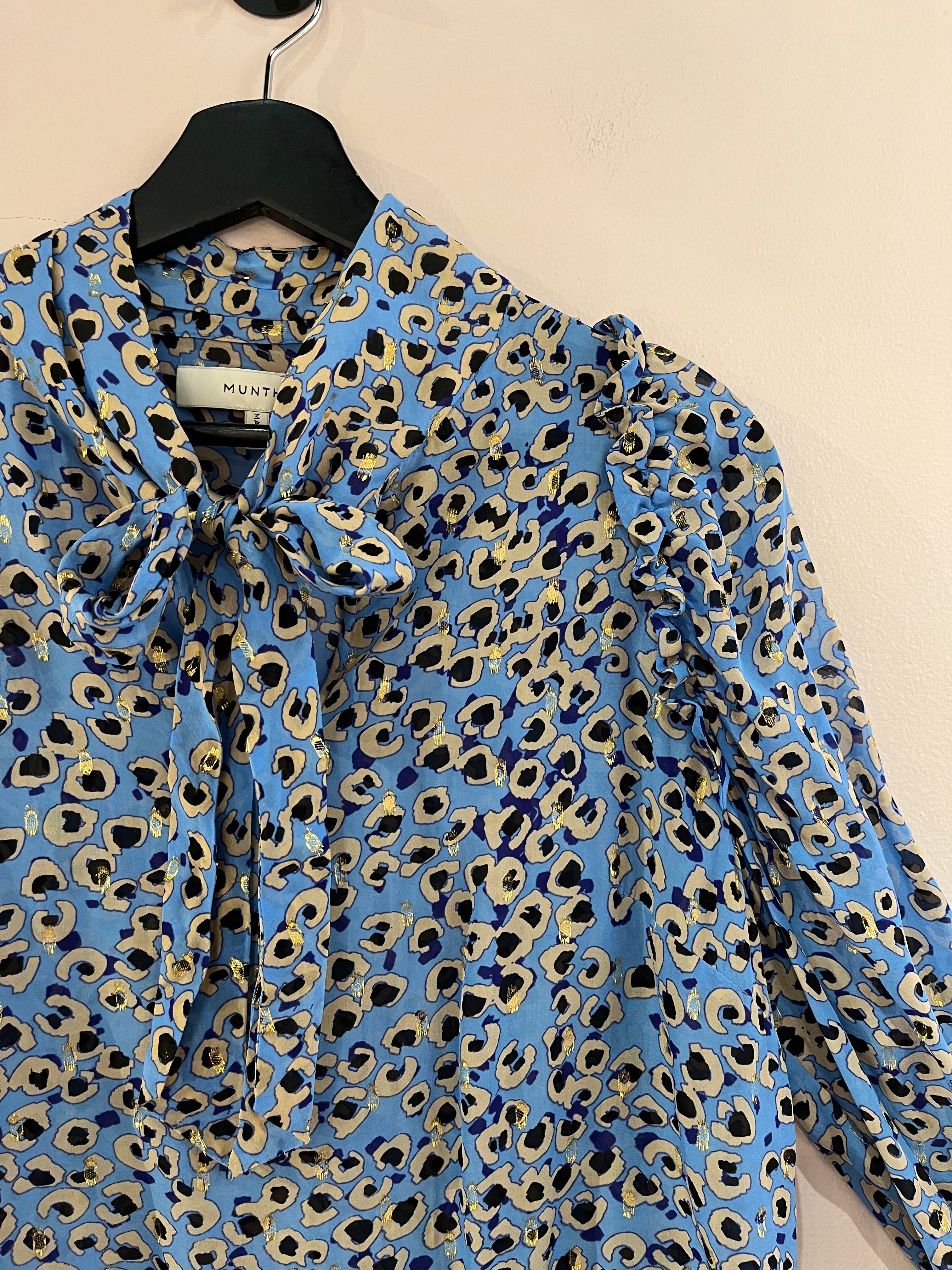 097153 - Munthe - Blouses - Blue - 36 - Image 1 circular-filename:04_08_2026_d7675f73-5d04-4e83-a15a-0ca5b47a39e1_captured_image