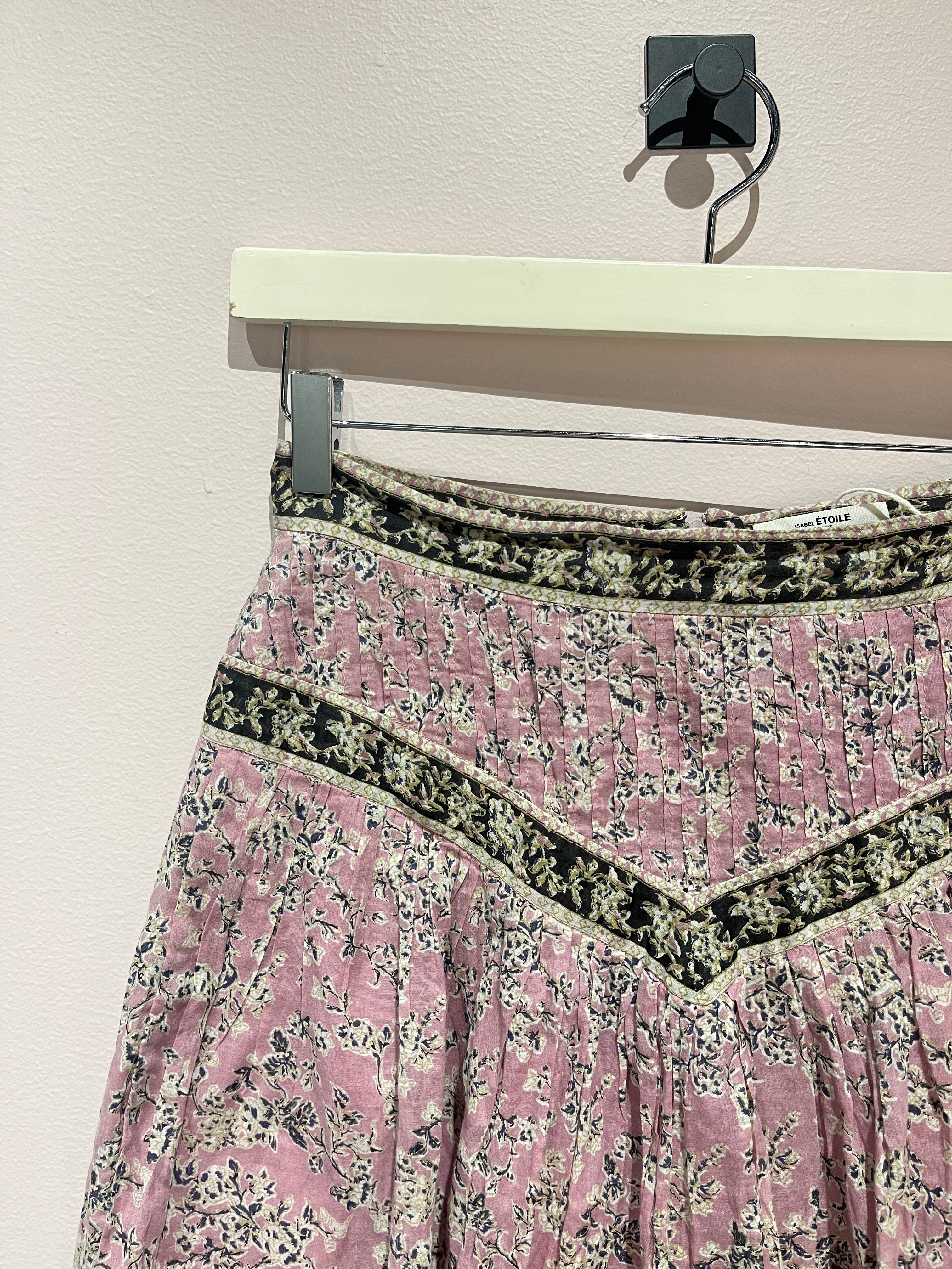 091519 - Isabel Marant Etoile - Skirts - Pink - 38 - Image 3 circular-filename:06_07_2026_b0cf17b7-11ec-464f-959c-deb370077755_captured_image circular-filename:06_07_2026_b0cf17b7-11ec-464f-959c-deb370077755_captured_image
