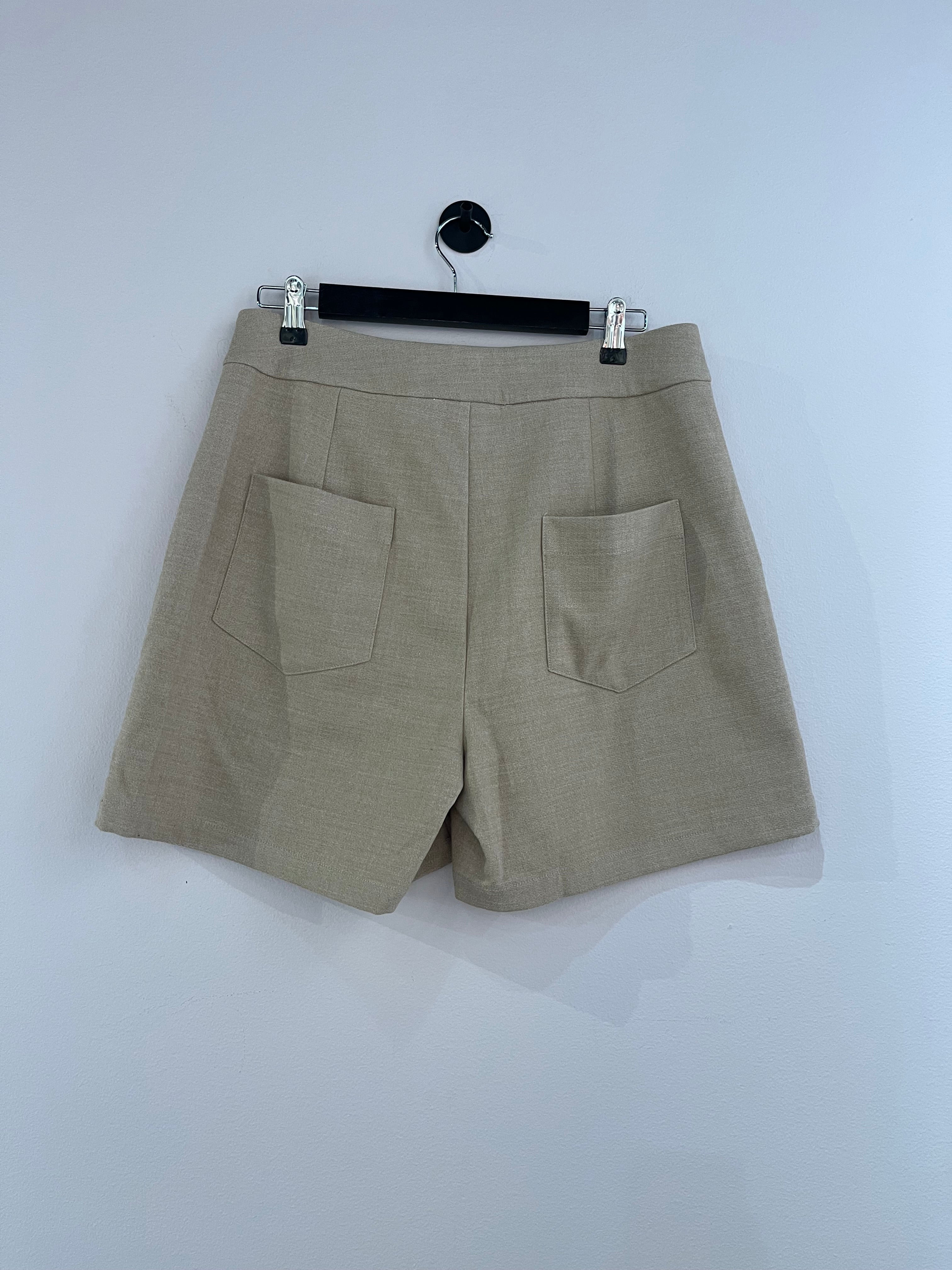 093739 - IBEN - Shorts - Brown - L - Image 3 circular-filename:07_07_2026_693ec044-5f14-4dcc-b4c6-3ad7c6bbe524_captured_image