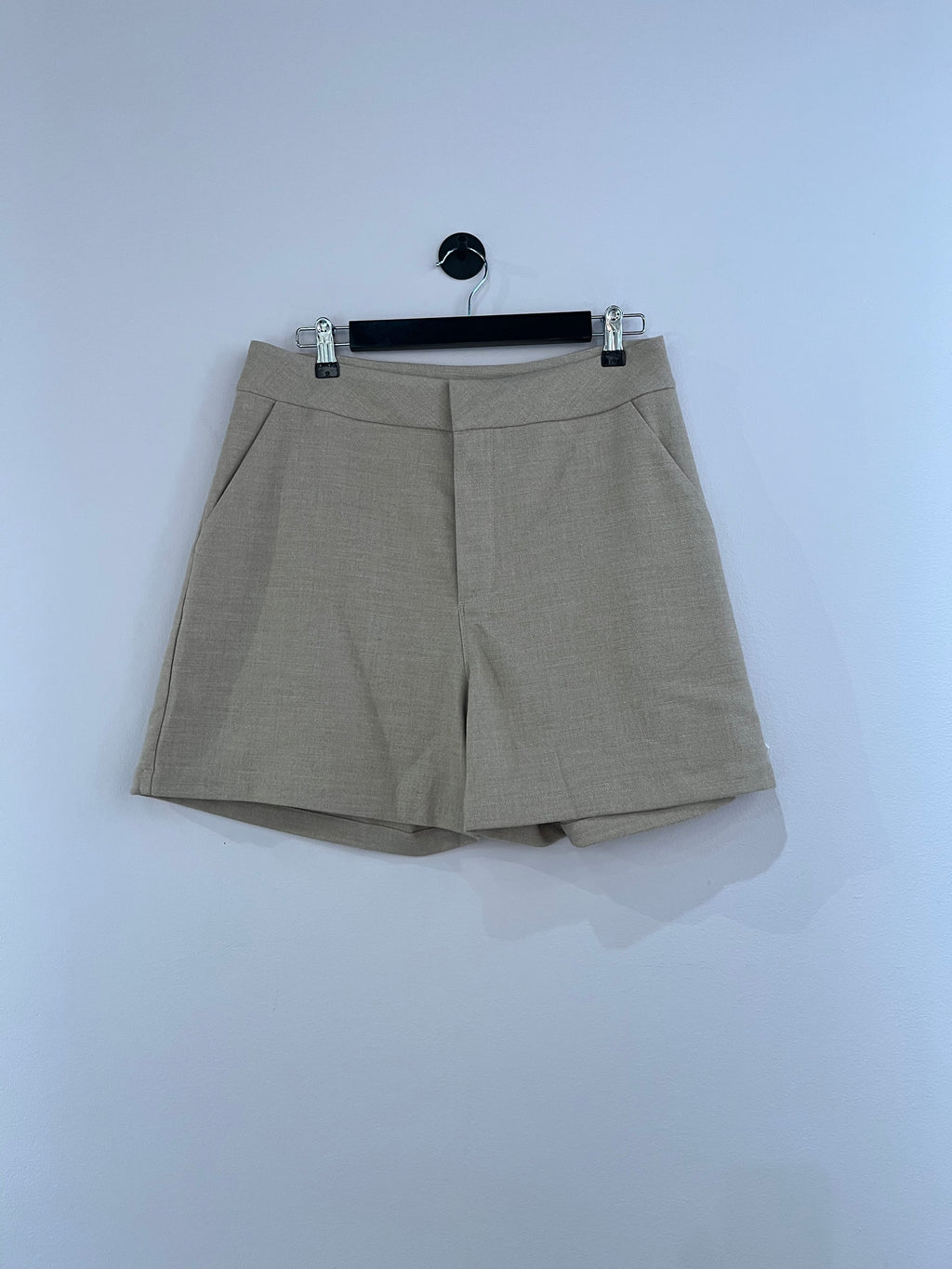 093739 - IBEN - Shorts - Brown - L - Image 1 circular-filename:07_07_2026_7ea12d73-c8c4-4f93-97fa-3172e15f5f87_captured_image