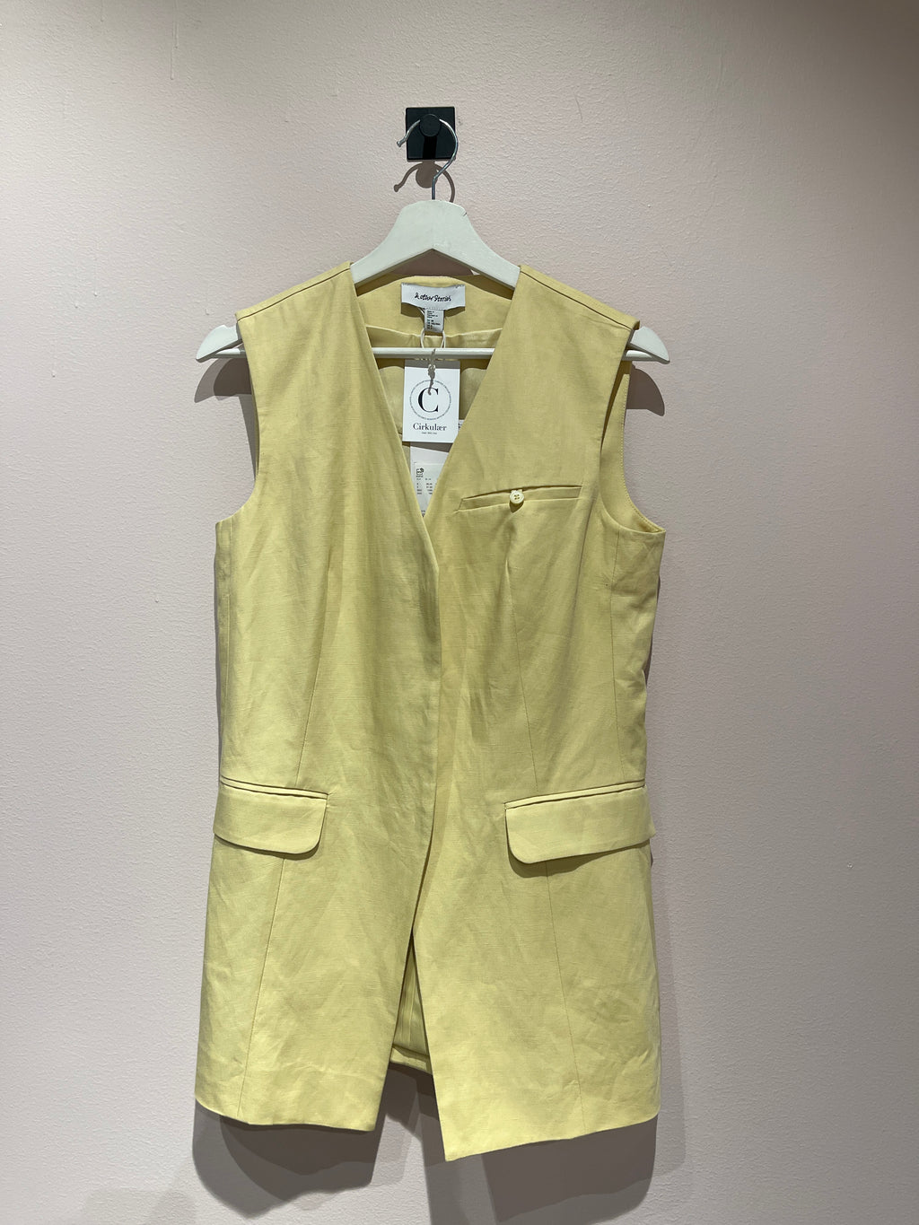 093455 - Other Stories - Vests - Yellow - 38 - Image 3 circular-filename:08_07_2026_62253070-2fd8-44de-8808-a72df116e22f_captured_image circular-filename:08_07_2026_62253070-2fd8-44de-8808-a72df116e22f_captured_image