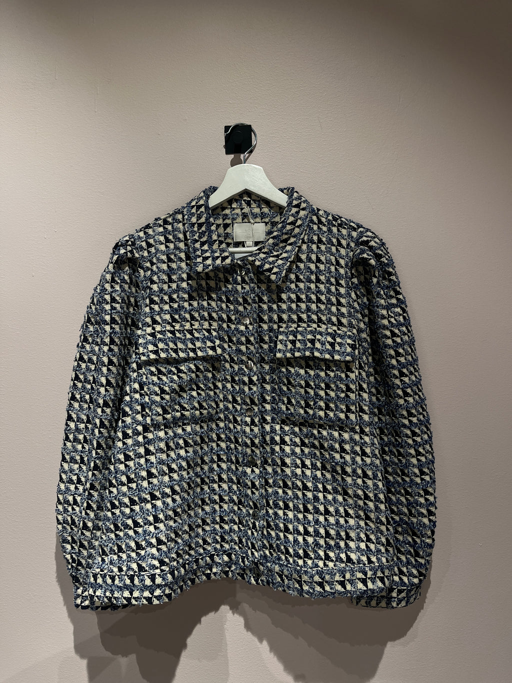 092867 - LT clothing - Coats & Jackets - Blue - L - Image 2 circular-filename:08_07_2026_b14717c8-1597-4b87-9e08-2d30c1db2643_captured_image circular-filename:08_07_2026_b14717c8-1597-4b87-9e08-2d30c1db2643_captured_image