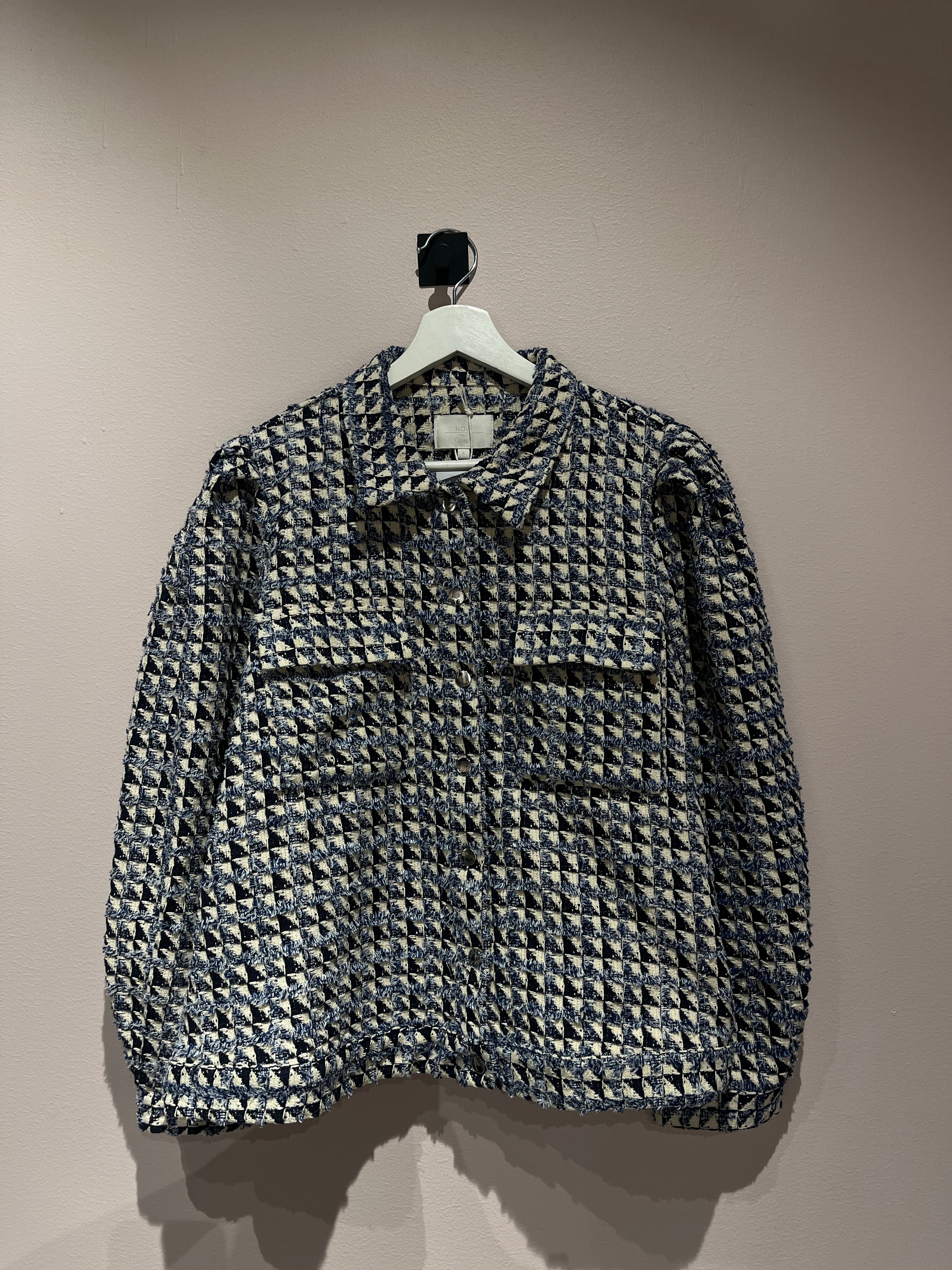 092867 - LT clothing - Coats & Jackets - Blue - L - Image 2 circular-filename:08_07_2026_b14717c8-1597-4b87-9e08-2d30c1db2643_captured_image circular-filename:08_07_2026_b14717c8-1597-4b87-9e08-2d30c1db2643_captured_image
