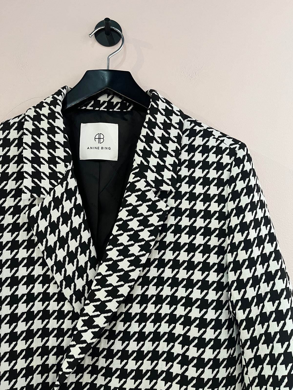 106649 - Anine Bing - Blazer - Black - M - Image 2 circular-filename:09_10_2026_fac5beb4-ede2-4298-88b3-e4c167f61ef7_captured_image