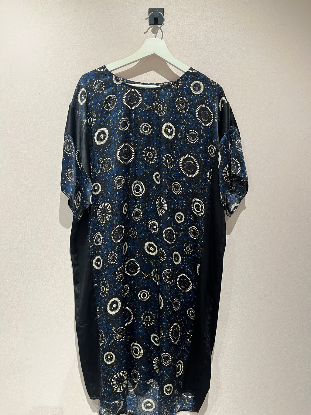 094082 - Munthe - Dresses - Blue - 42 - Image 1 circular-filename:10_07_2026_732fb477-3d8b-421f-b88b-c262e1ad3f7b_captured_image circular-filename:10_07_2026_732fb477-3d8b-421f-b88b-c262e1ad3f7b_captured_image