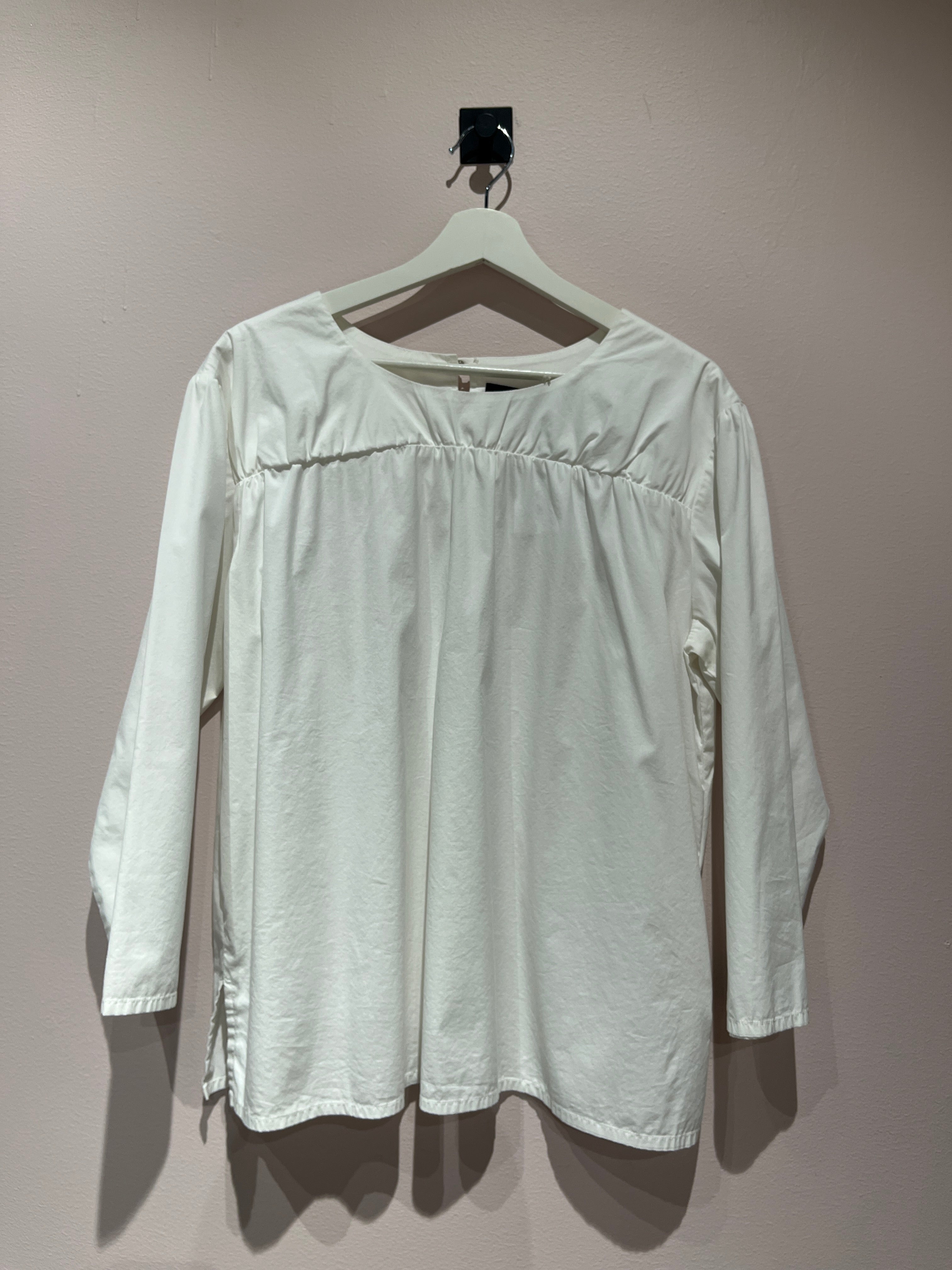 093390 - naja lauf - Blouses - White - 42 - Image 1 circular-filename:10_07_2026_674cad50-b30e-4083-bc0c-93341d7a7606_captured_image circular-filename:10_07_2026_674cad50-b30e-4083-bc0c-93341d7a7606_captured_image