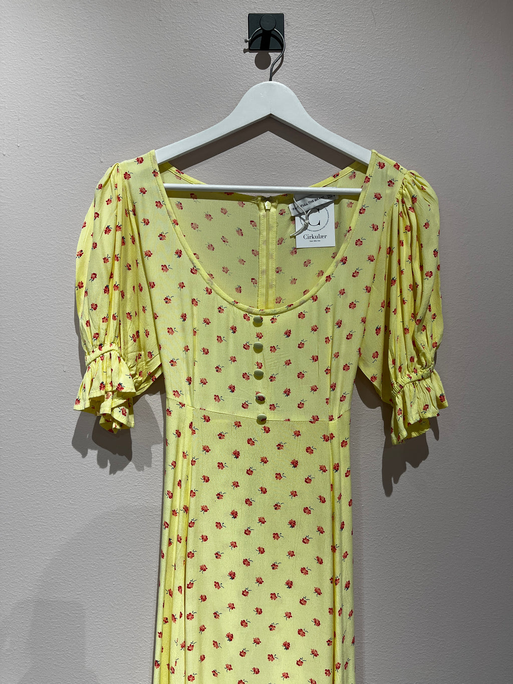 094357 - Faithfull the brand - Dresses - Yellow - M - Image 1 circular-filename:14_07_2026_2786e74d-f8d3-4864-ab49-ca701b4f3761_captured_image circular-filename:14_07_2026_2786e74d-f8d3-4864-ab49-ca701b4f3761_captured_image