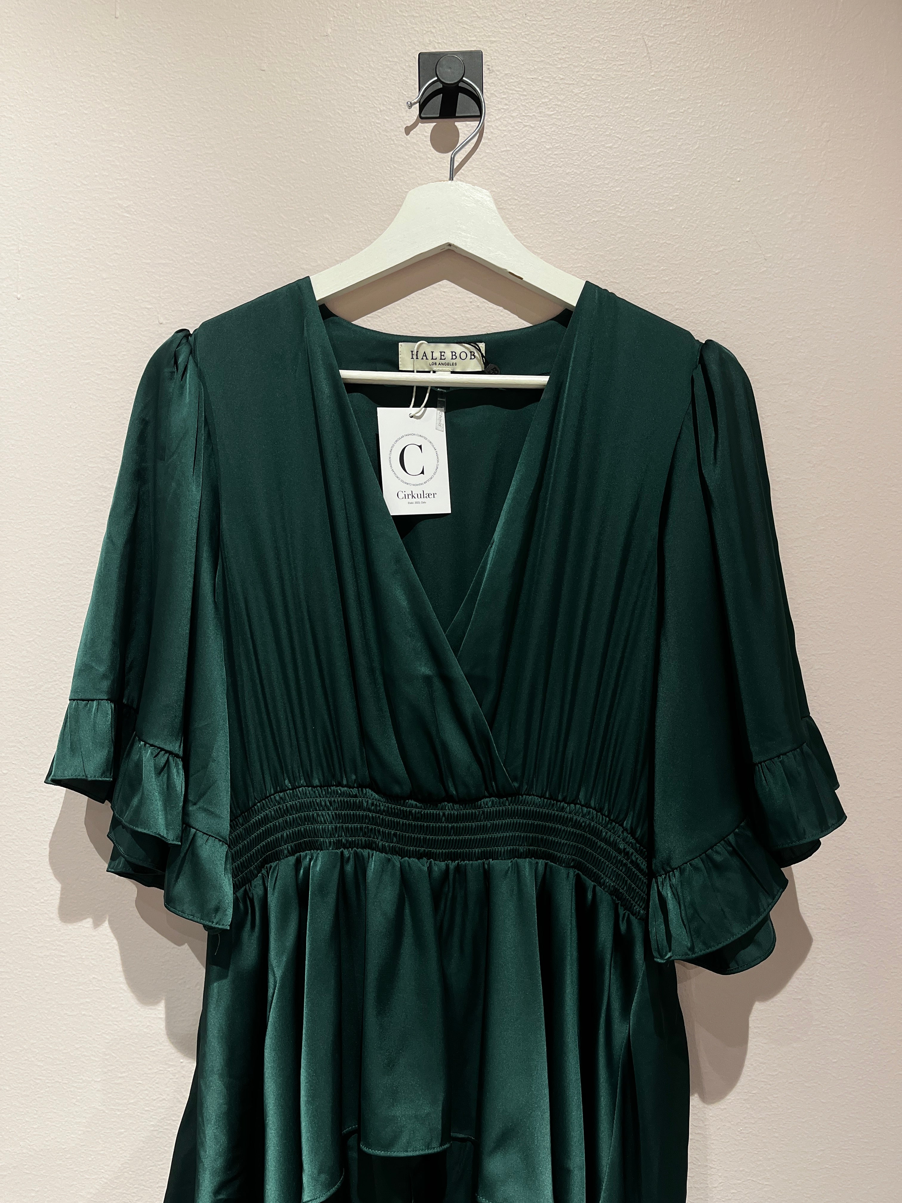 094290 - Hale Bob - Dresses - Green - L - Image 3 circular-filename:14_07_2026_a88a7559-d1eb-447d-8997-fb7ade1ecd89_captured_image circular-filename:14_07_2026_a88a7559-d1eb-447d-8997-fb7ade1ecd89_captured_image