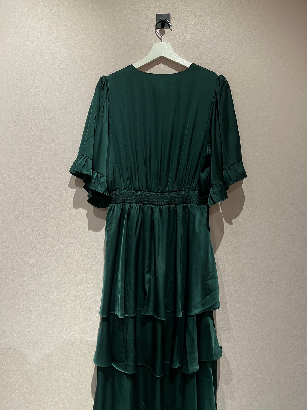 094290 - Hale Bob - Dresses - Green - L - Image 2 circular-filename:14_07_2026_1daac1bd-7959-431c-9b89-8c612caae21f_captured_image circular-filename:14_07_2026_1daac1bd-7959-431c-9b89-8c612caae21f_captured_image