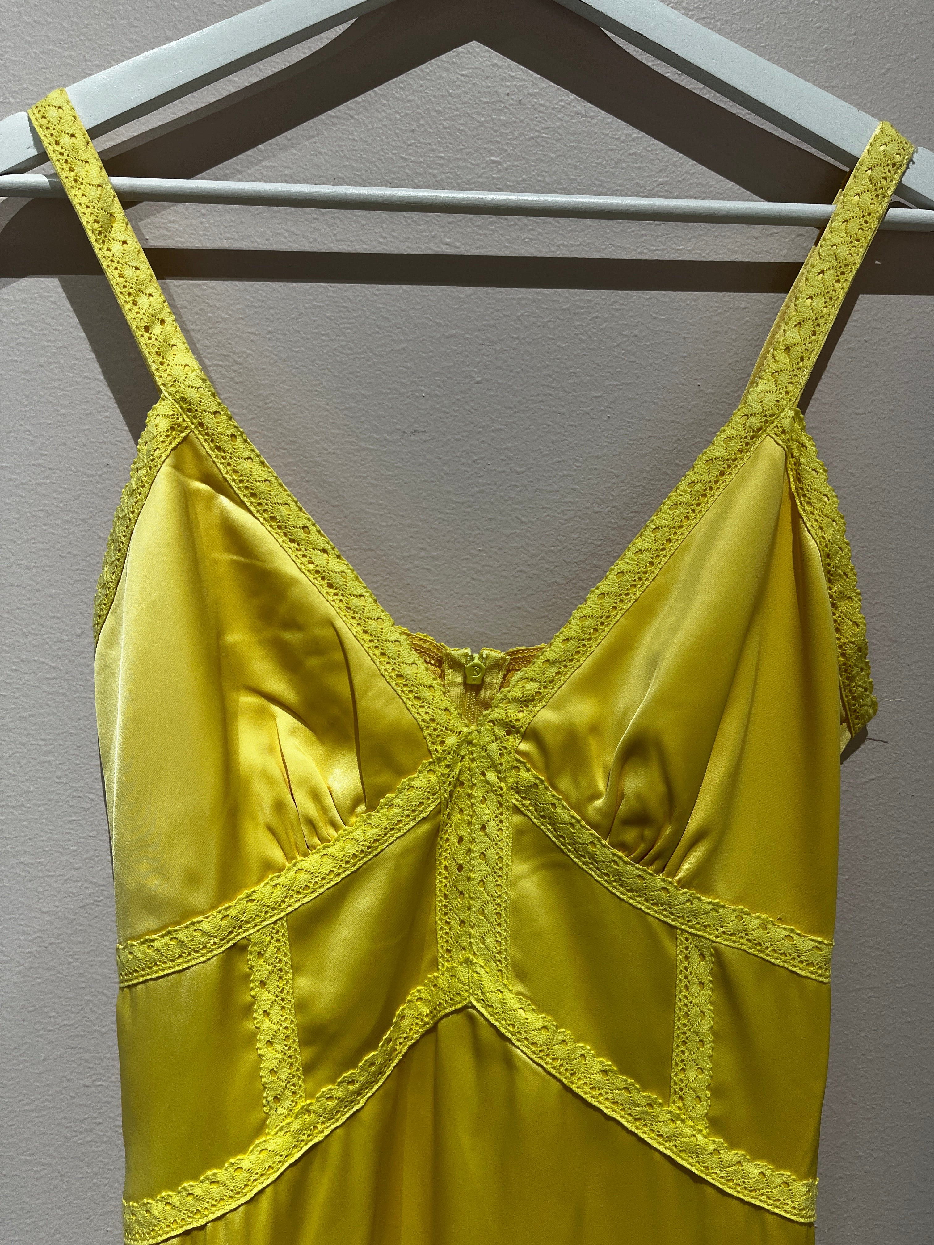 094360 - feeling friday - Dresses - Yellow - S - Image 3 circular-filename:14_07_2026_fc83b98a-763e-4207-bf41-4c3ccc8717cf_captured_image circular-filename:14_07_2026_fc83b98a-763e-4207-bf41-4c3ccc8717cf_captured_image