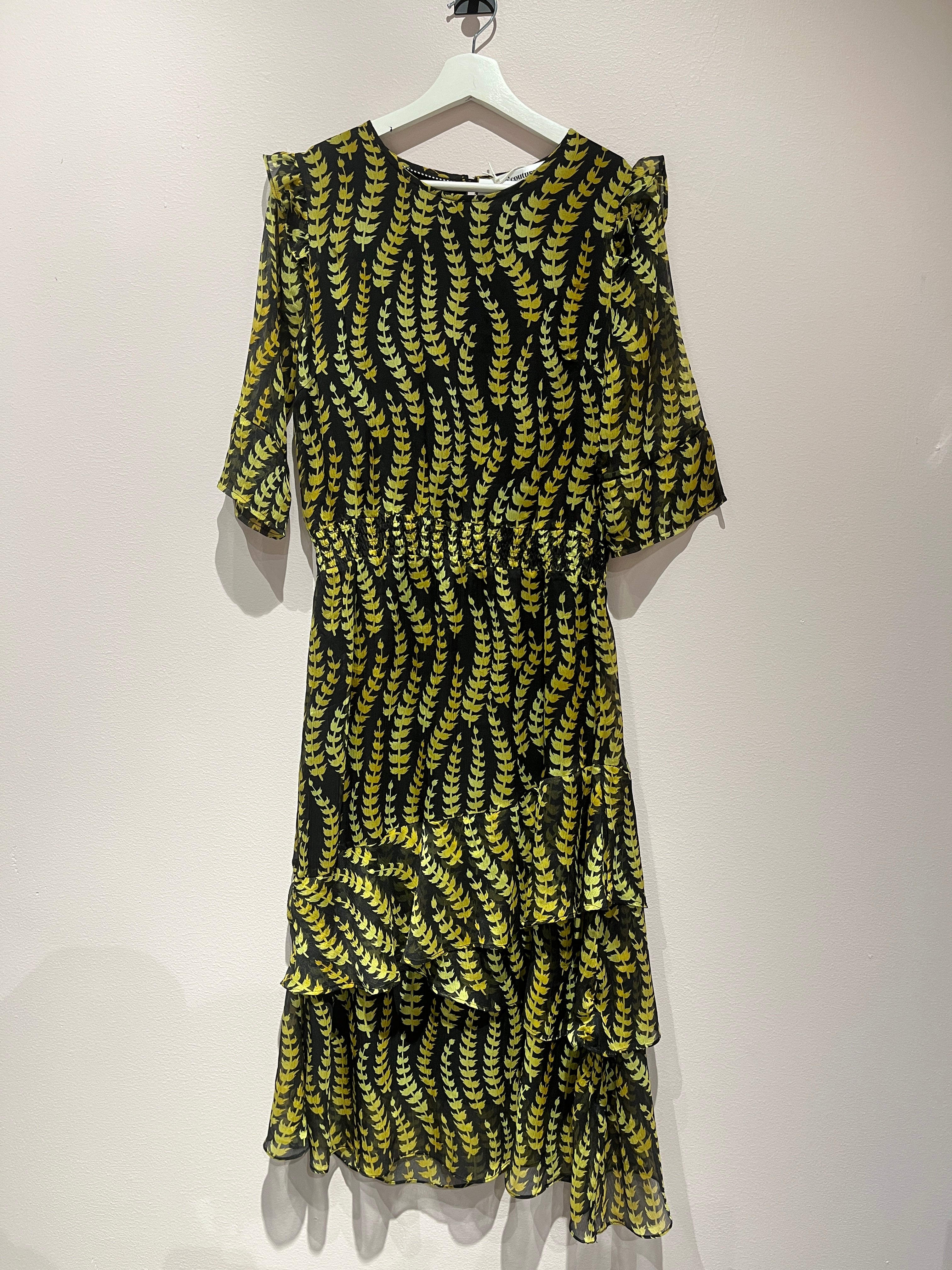 093751 - Co Couture - Dresses - Multi/patterned - S - Image 2 circular-filename:14_07_2026_2e5f8473-03eb-46e7-ba03-92a08ea32018_captured_image circular-filename:14_07_2026_2e5f8473-03eb-46e7-ba03-92a08ea32018_captured_image