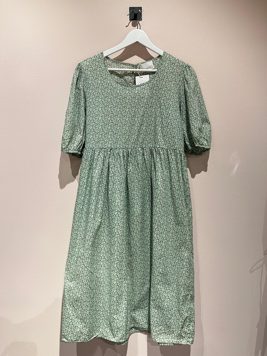 094587 - Noella - Dresses - Green - S - Image 1 circular-filename:15_07_2026_0b1eb244-a339-4c2b-a9c4-a57813c9cdd2_captured_image circular-filename:15_07_2026_0b1eb244-a339-4c2b-a9c4-a57813c9cdd2_captured_image