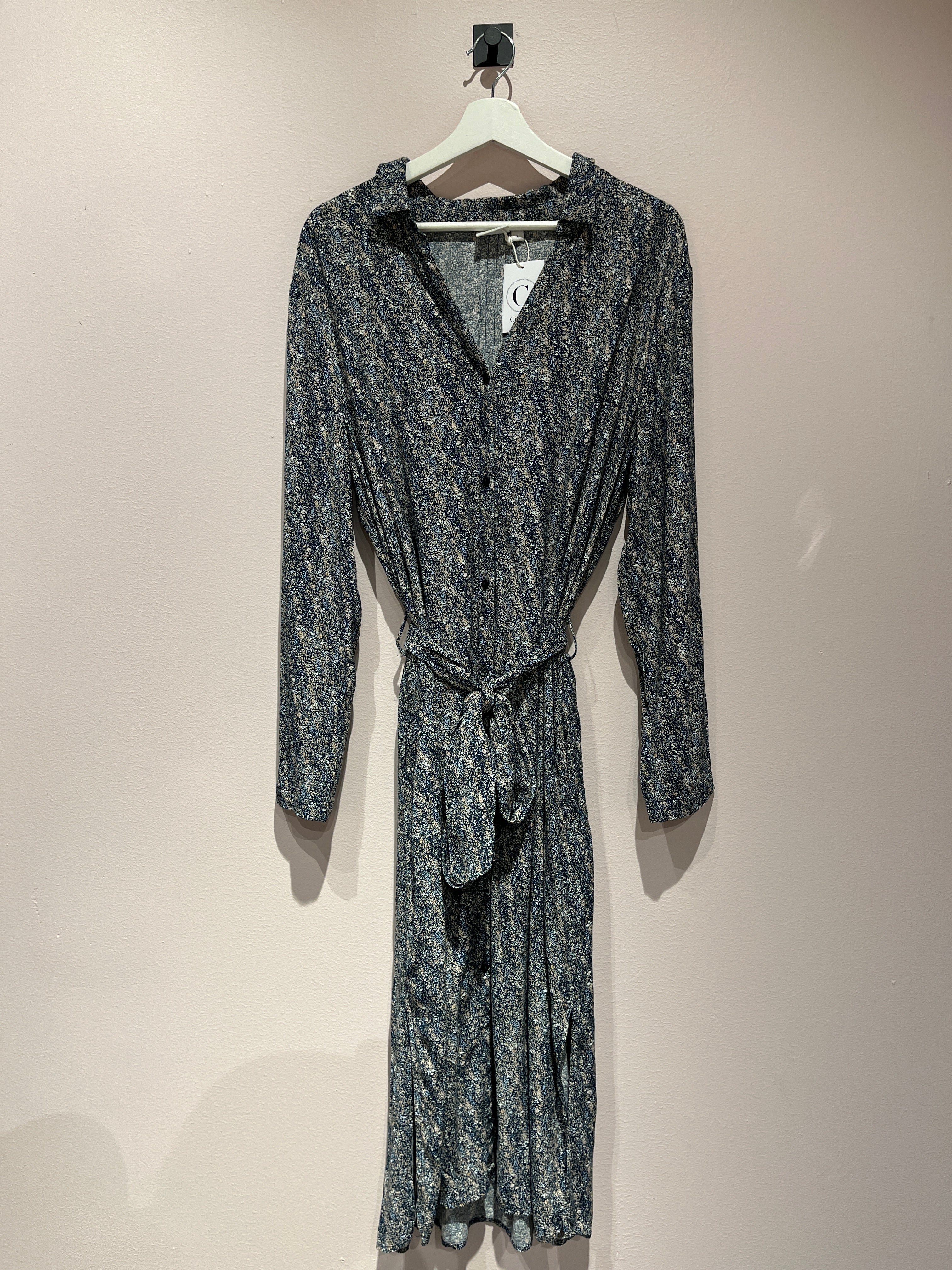 093583 - Saint Tropez - Dresses - Multi/patterned - L - Image 3 circular-filename:15_07_2026_734e93c5-5840-4271-8883-f6e0c5a585be_captured_image circular-filename:15_07_2026_734e93c5-5840-4271-8883-f6e0c5a585be_captured_image