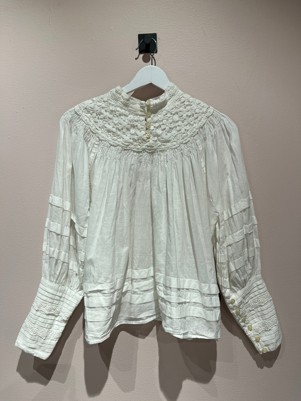 094465 - ByTimo - Blouses - White - S - Image 4 circular-filename:15_07_2026_edc44053-f602-4da2-b539-a8cf1d93d550_captured_image circular-filename:15_07_2026_edc44053-f602-4da2-b539-a8cf1d93d550_captured_image