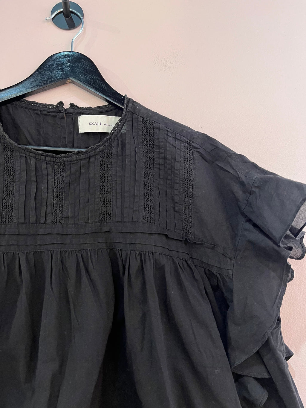 099692 - Skall Studio - Blouses - Black - 36 - Image 2 circular-filename:20_08_2026_20ee9c46-d64b-46a8-a030-12cdef3293d5_captured_image