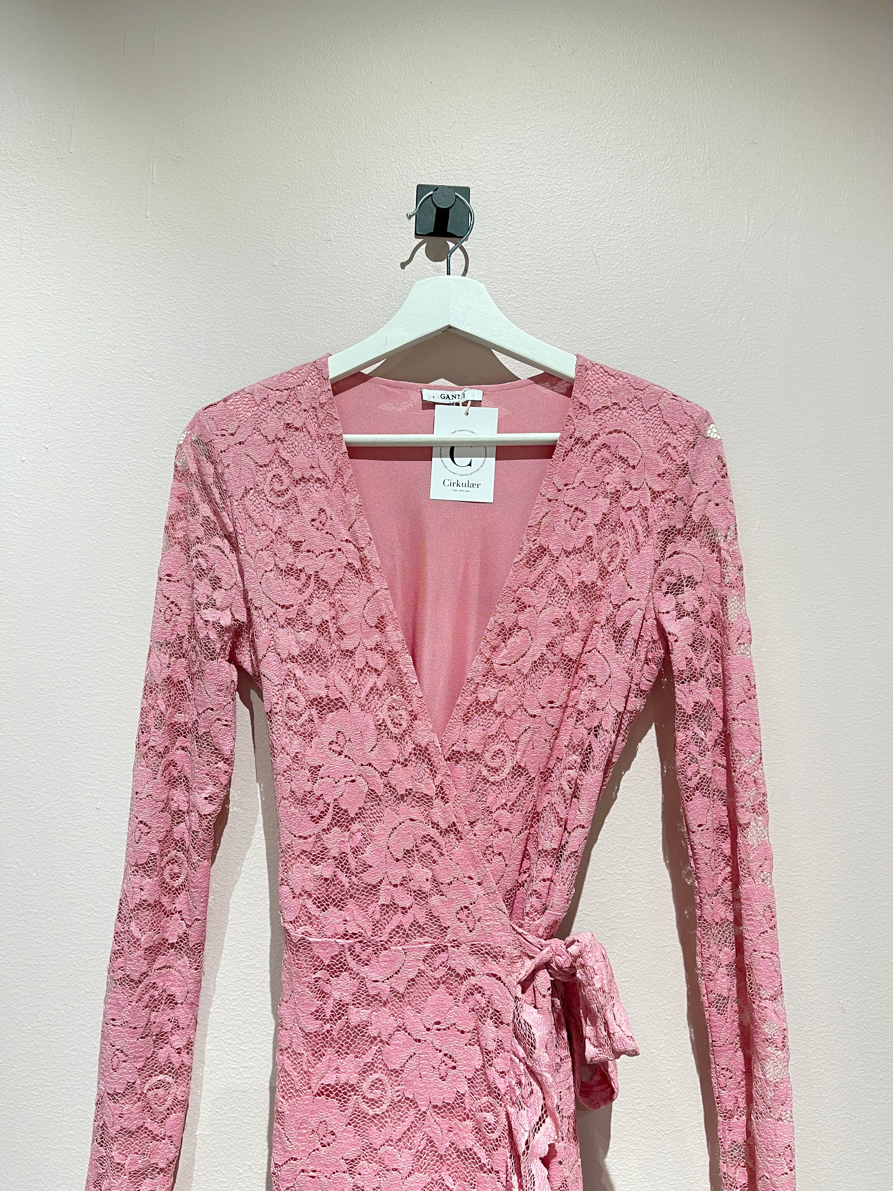 094832 - Ganni - Dresses - Pink - XS - Image 1 circular-filename:21_07_2026_361447be-e6fd-48bd-bc52-250e9f6e2509_captured_image