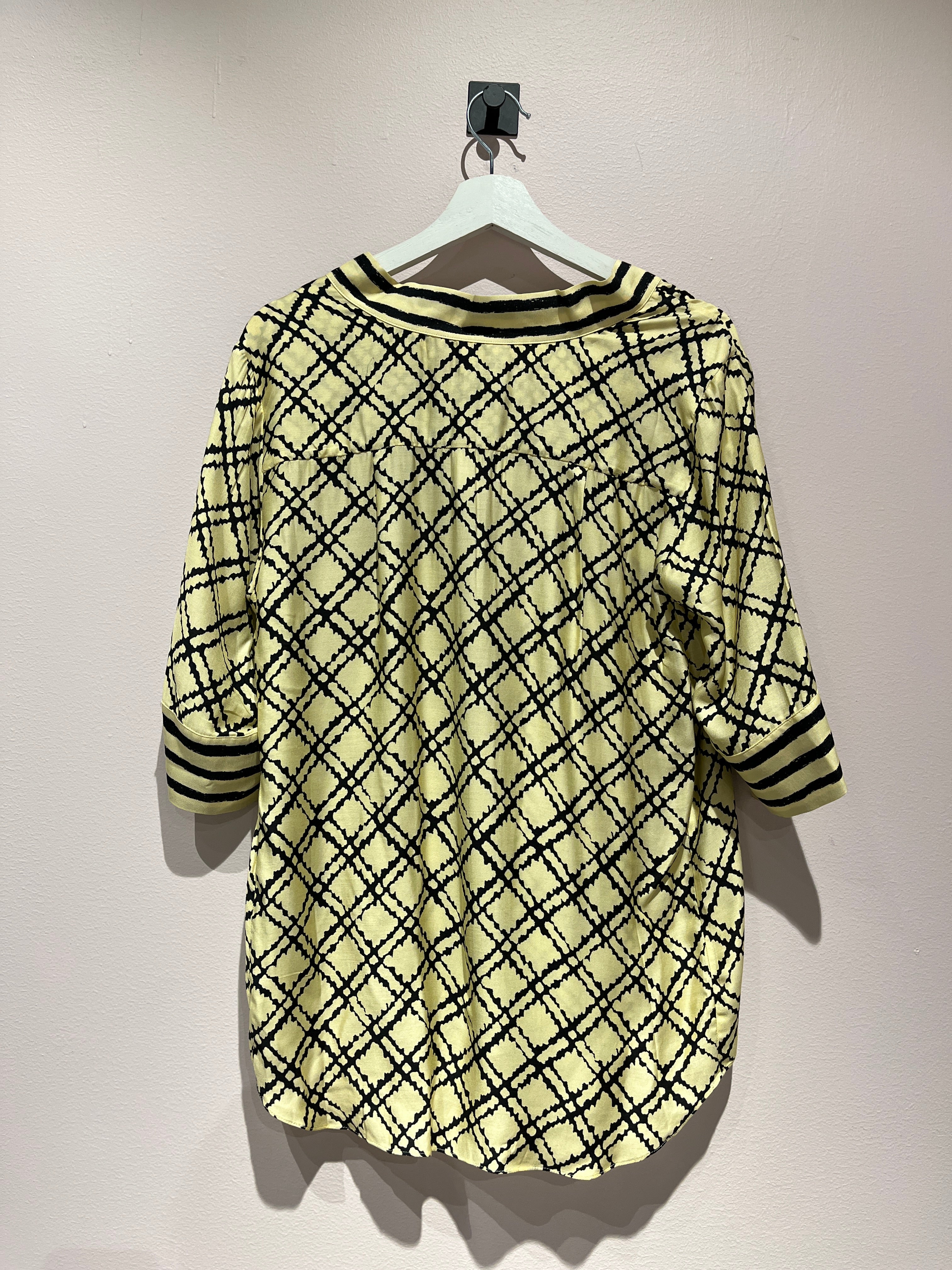 095176 - Sand - Blouses - Yellow - S - Image 2 circular-filename:21_07_2026_8450f51d-172f-463c-8dfd-35034145c286_captured_image