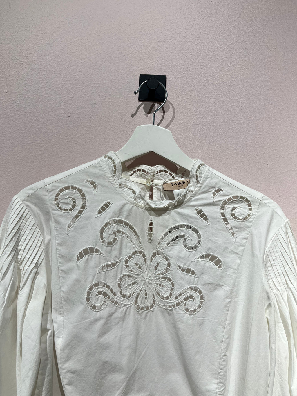 095288 - Twinset - Blouses - White - S - Image 2 circular-filename:22_07_2026_8aca9262-3eb1-4e17-ba37-2367b1751625_captured_image