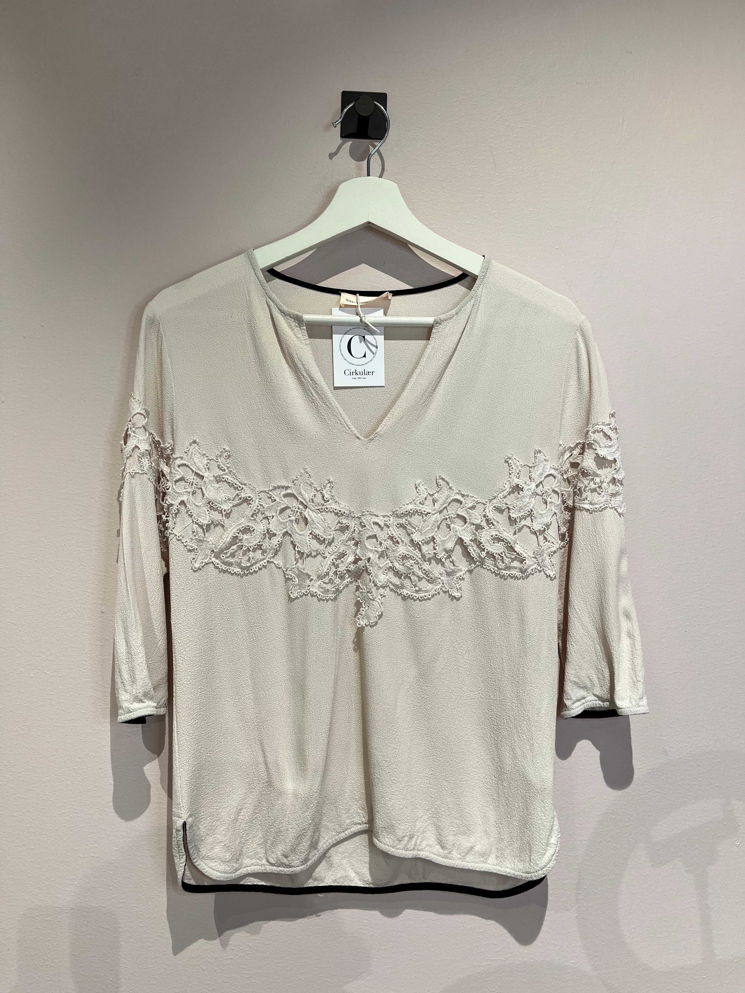 095607 - Custommade - Blouses - Pink - M - Image 2 circular-filename:23_07_2026_2cbe4a4e-4b35-4655-aaed-215a061c6455_captured_image
