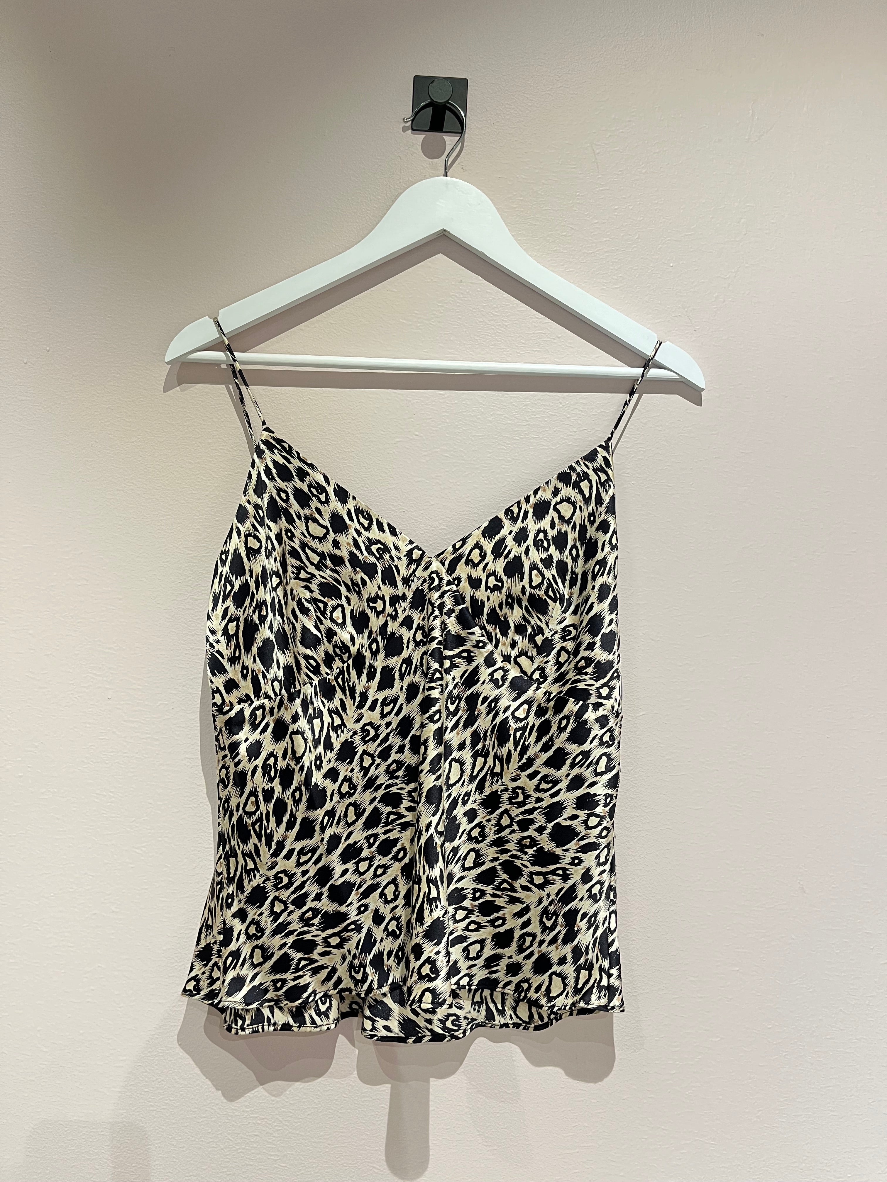 095531 - Kello - Tank Tops - Black - M - Image 1 circular-filename:23_07_2026_4b896db1-f16a-4a44-b66e-966db24034c5_captured_image