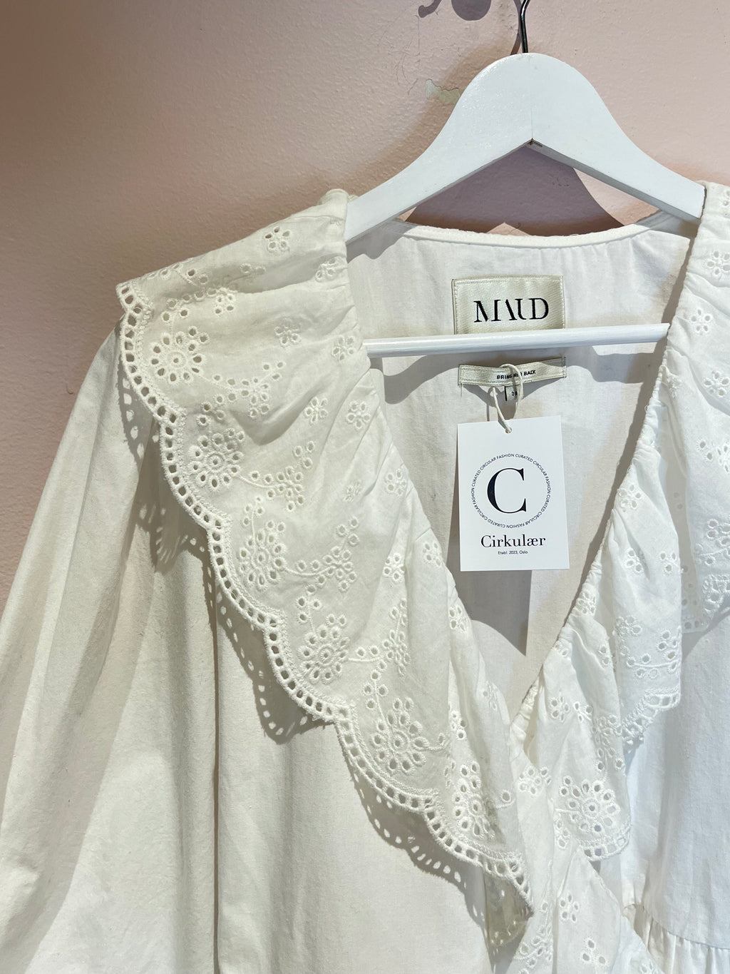 095808 - MAUD - Blouses - White - M - Image 3 circular-filename:24_07_2026_c6b17c05-d71a-4759-8254-134f6df14a1e_captured_image