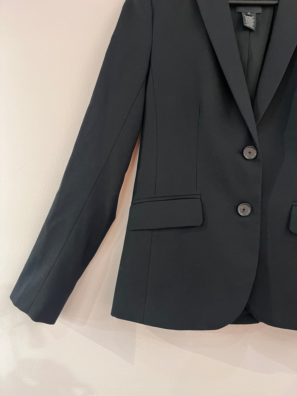 100100 - J.Crew - Blazer - Black - XS - Image 3 circular-filename:24_08_2026_80f370c5-1fc1-4983-83b0-fa229911f607_captured_image