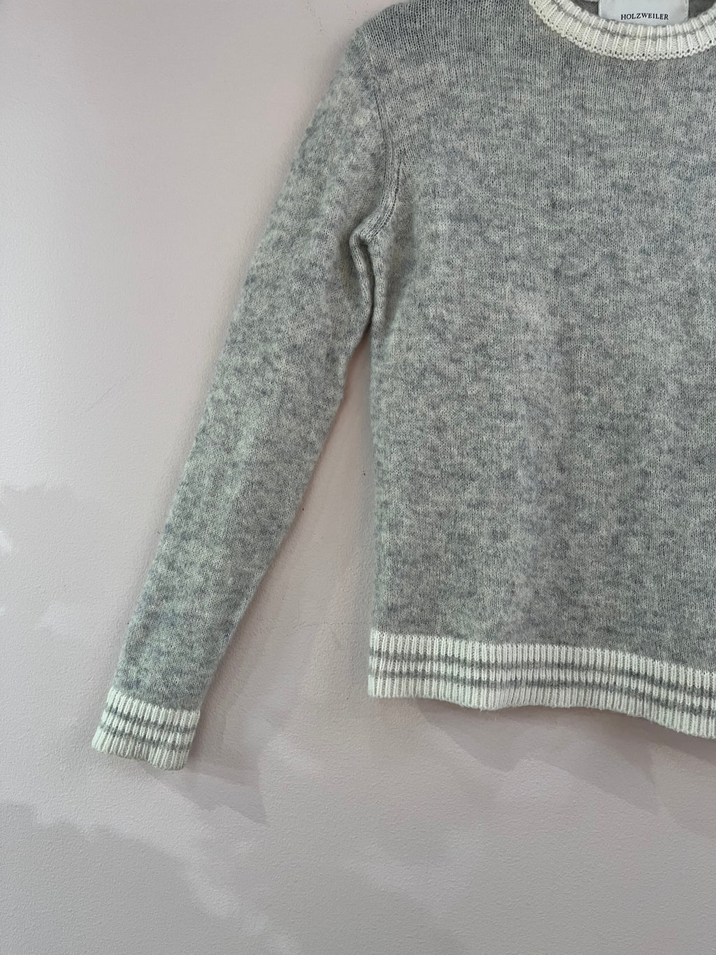 100634 - Holzweiler - Sweaters - Gray - XS - Image 3 circular-filename:27_08_2026_5fa24d8d-5770-4f62-ad8a-32cee5de97a2_captured_image