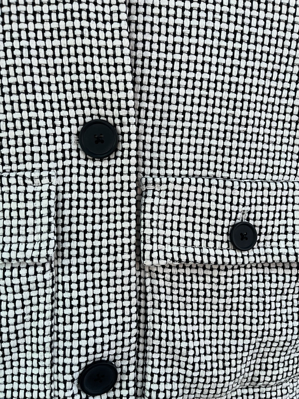 101028 - InWear - Coats & Jackets - White - 36 - Image 4 circular-filename:29_08_2026_0e5b88e1-2a17-4e34-8545-e8789910f7ac_captured_image