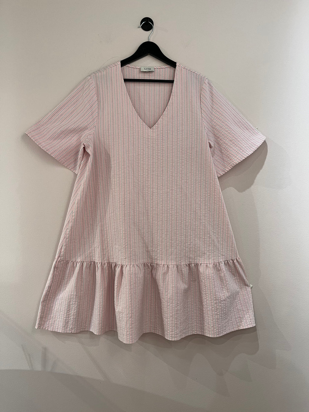 092564 - Leveté Room - Dresses - Pink - L - Image 1 circular-filename:30_06_2026_7129e97a-1110-4abe-b55e-99508650fa6c_captured_image